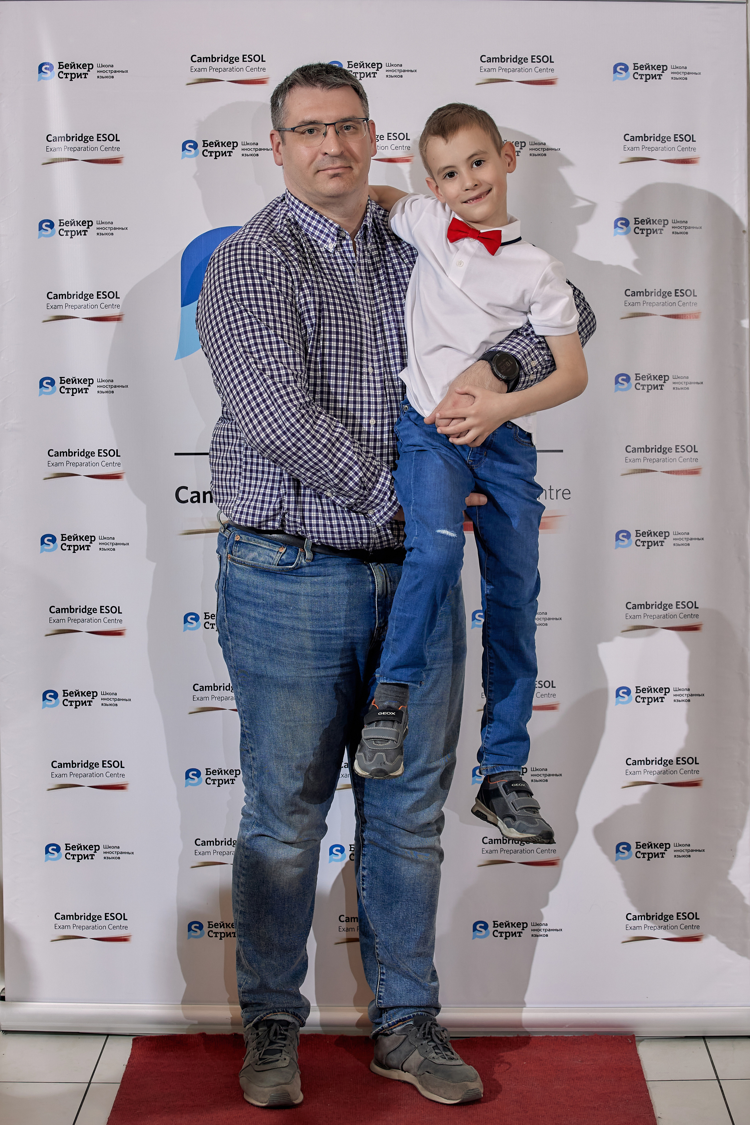 Фотограф на выпускной. Свадебный репортажный и фуд фотограф в Барнауле Гайфулин Виталий