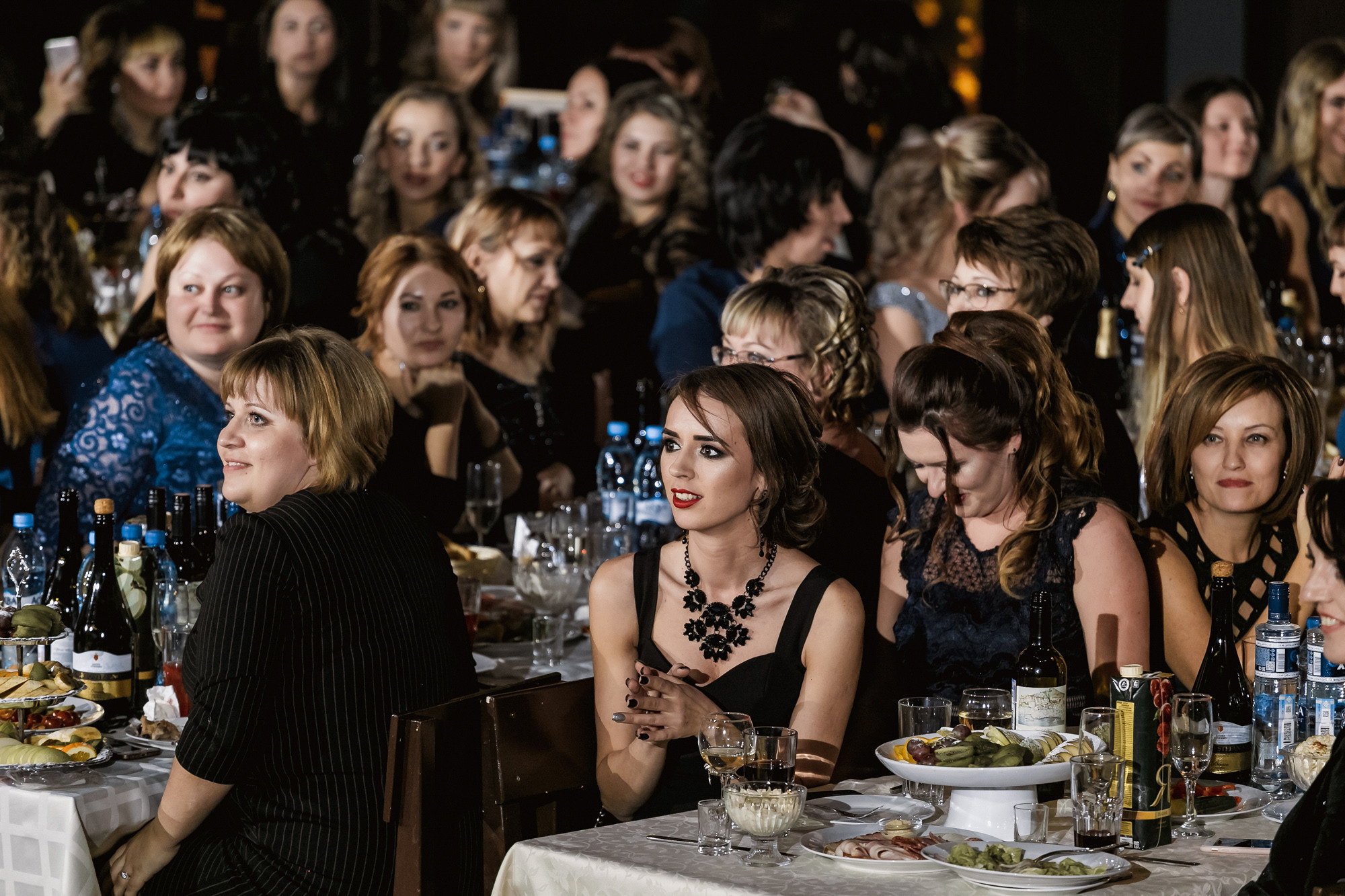 Новогодний корпоратив 300+чел СовкомБанк. Свадебный репортажный и фуд фотограф в Барнауле Гайфулин Виталий