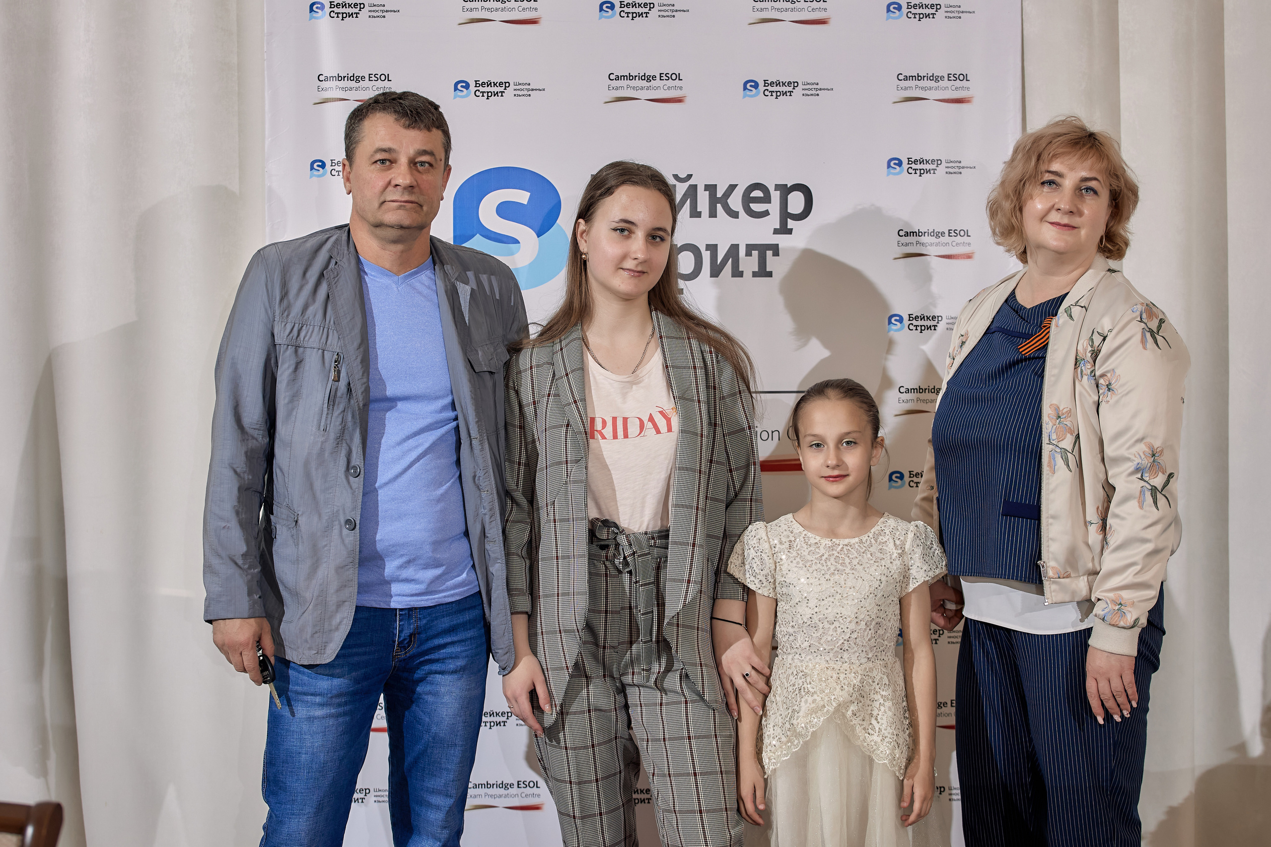 Фотограф на выпускной. Свадебный репортажный и фуд фотограф в Барнауле Гайфулин Виталий