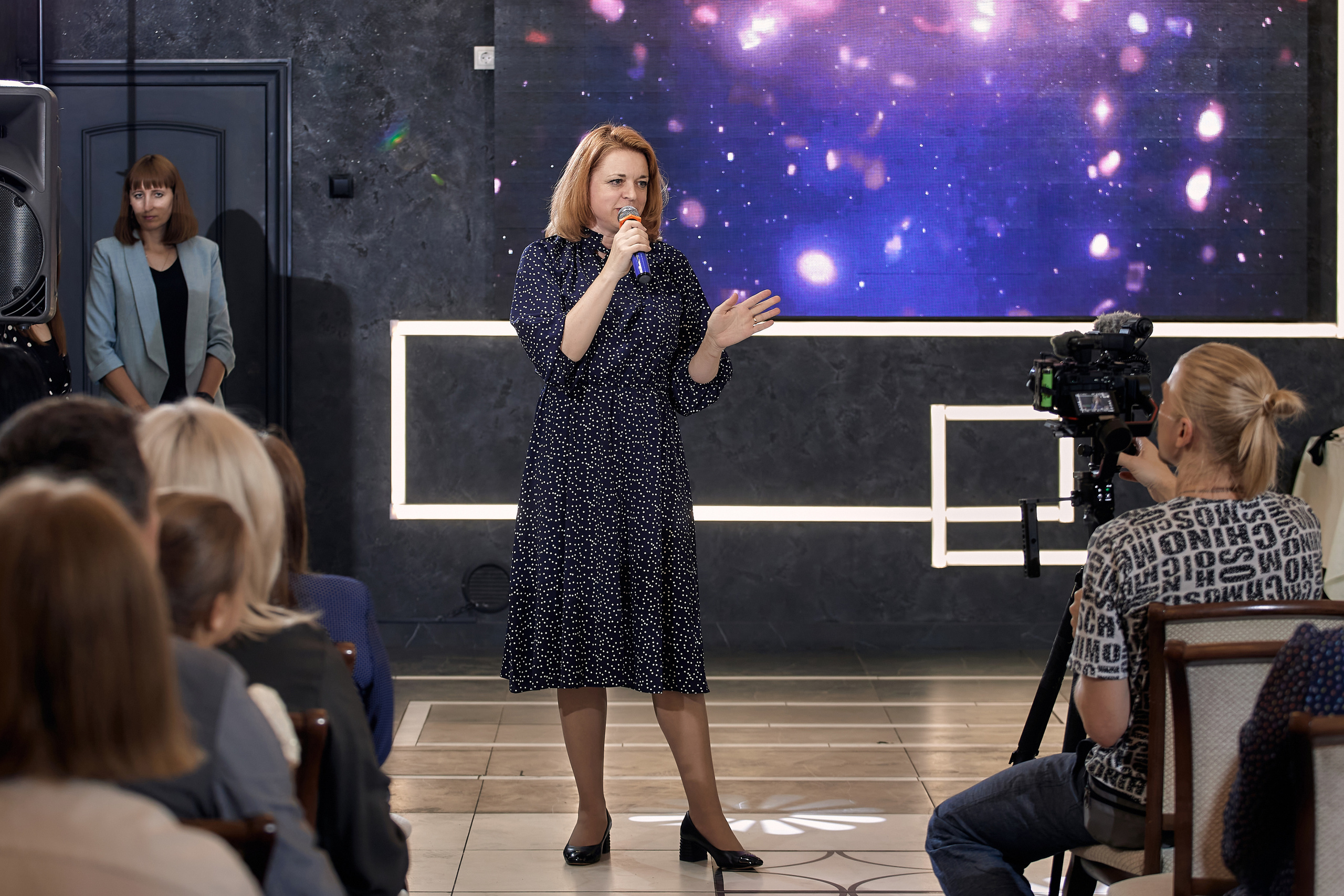 Фотограф на выпускной. Свадебный репортажный и фуд фотограф в Барнауле Гайфулин Виталий