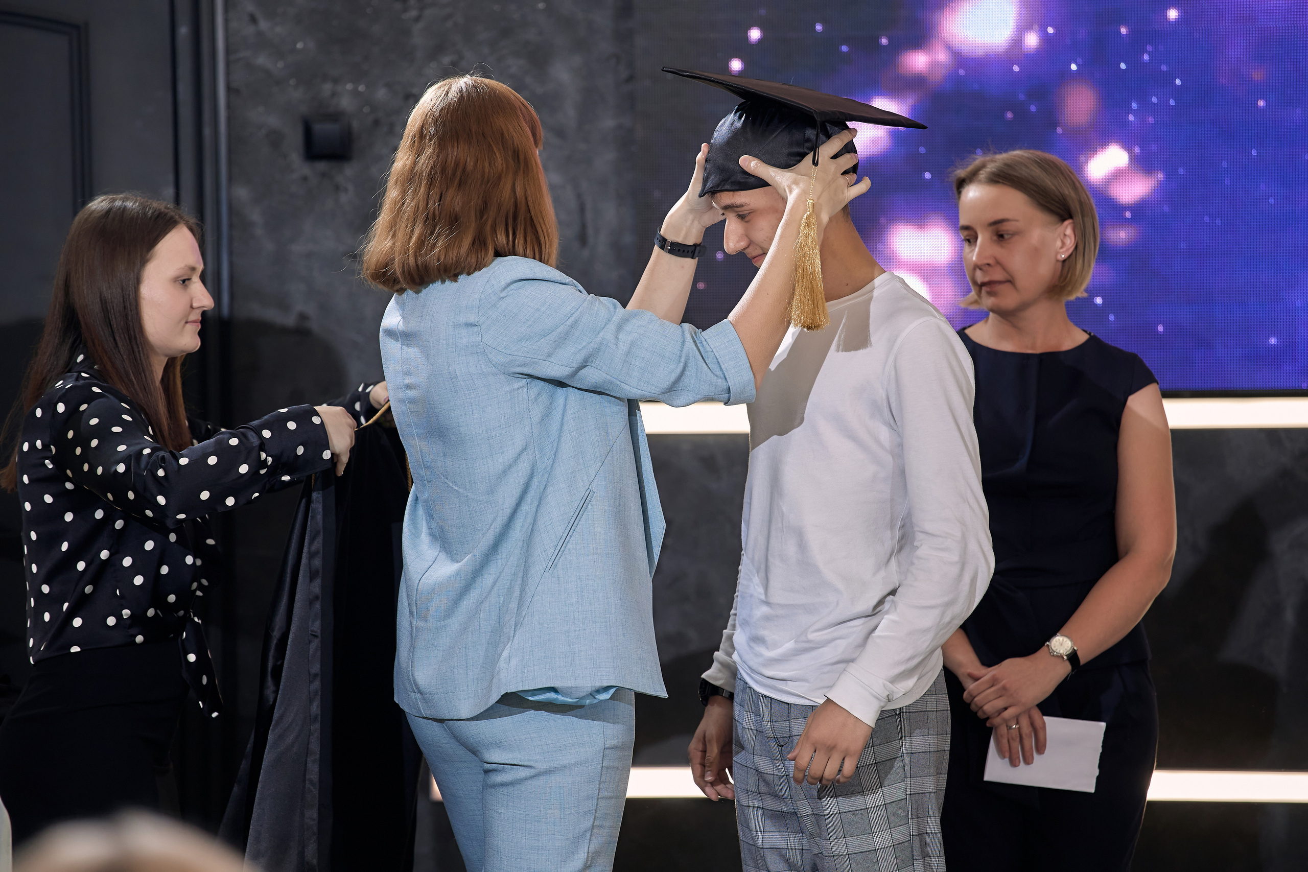 Фотограф на выпускной. Свадебный репортажный и фуд фотограф в Барнауле Гайфулин Виталий