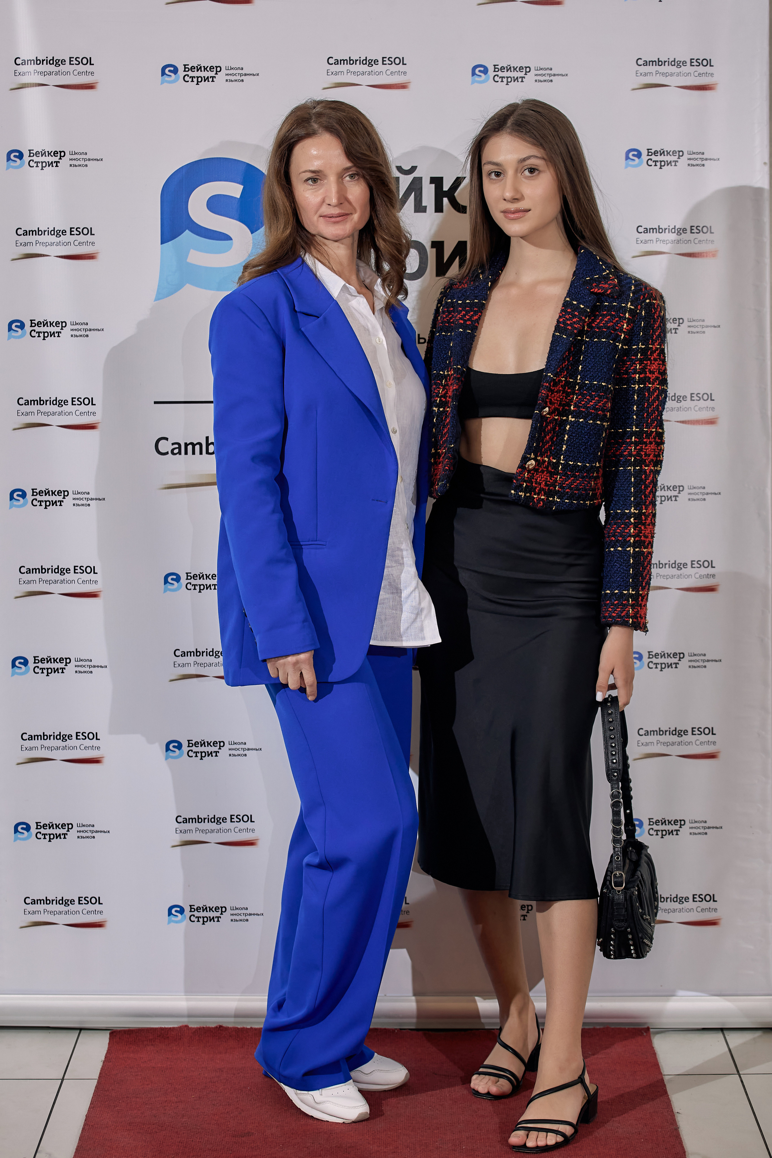 Фотограф на выпускной. Свадебный репортажный и фуд фотограф в Барнауле Гайфулин Виталий