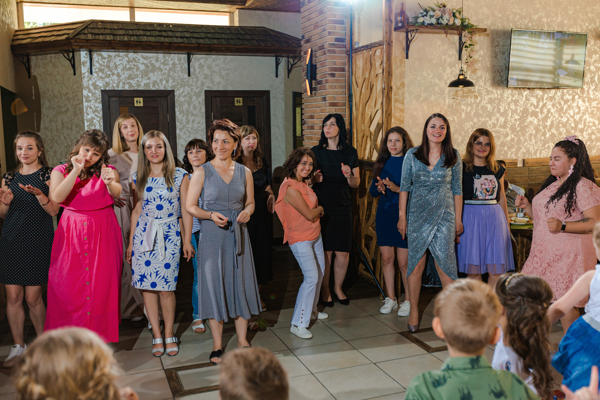 Фотограф на выпускной садик, школа, 1 сентября. Свадебный репортажный и фуд фотограф в Барнауле Гайфулин Виталий