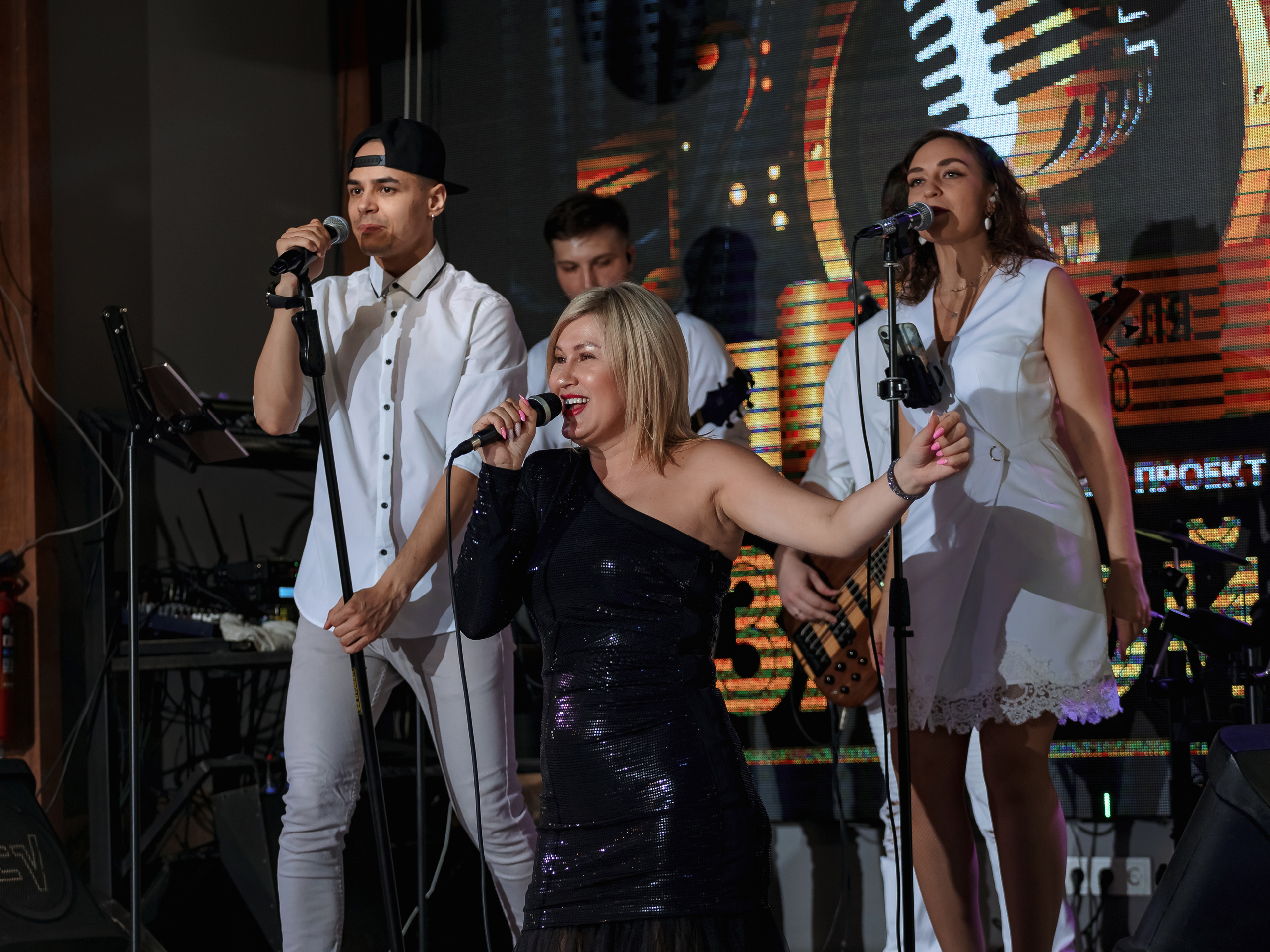 Фотограф на мероприятие. Свадебный репортажный и фуд фотограф в Барнауле Гайфулин Виталий