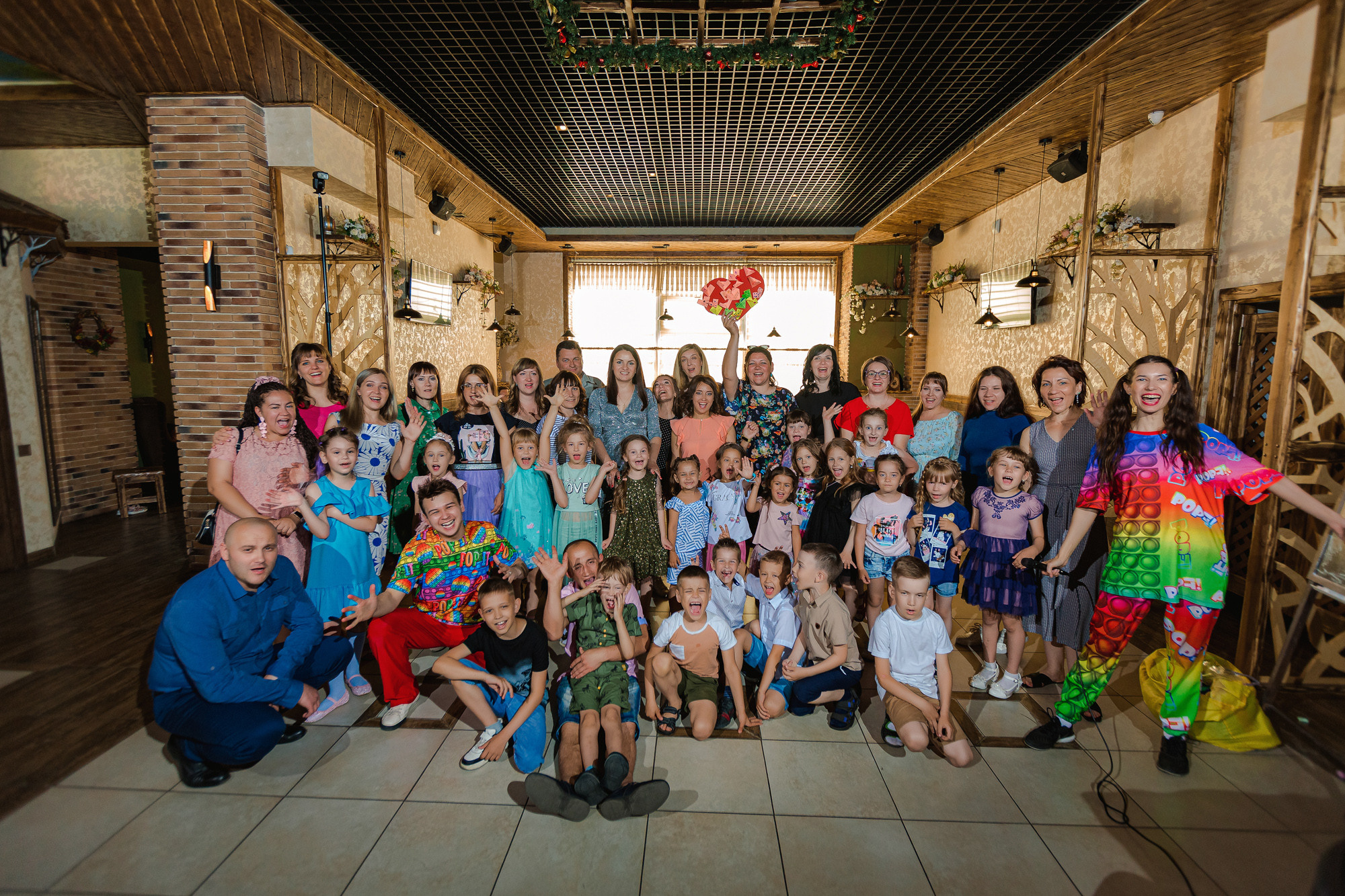 Фотограф на выпускной садик, школа, 1 сентября. Свадебный репортажный и фуд фотограф в Барнауле Гайфулин Виталий