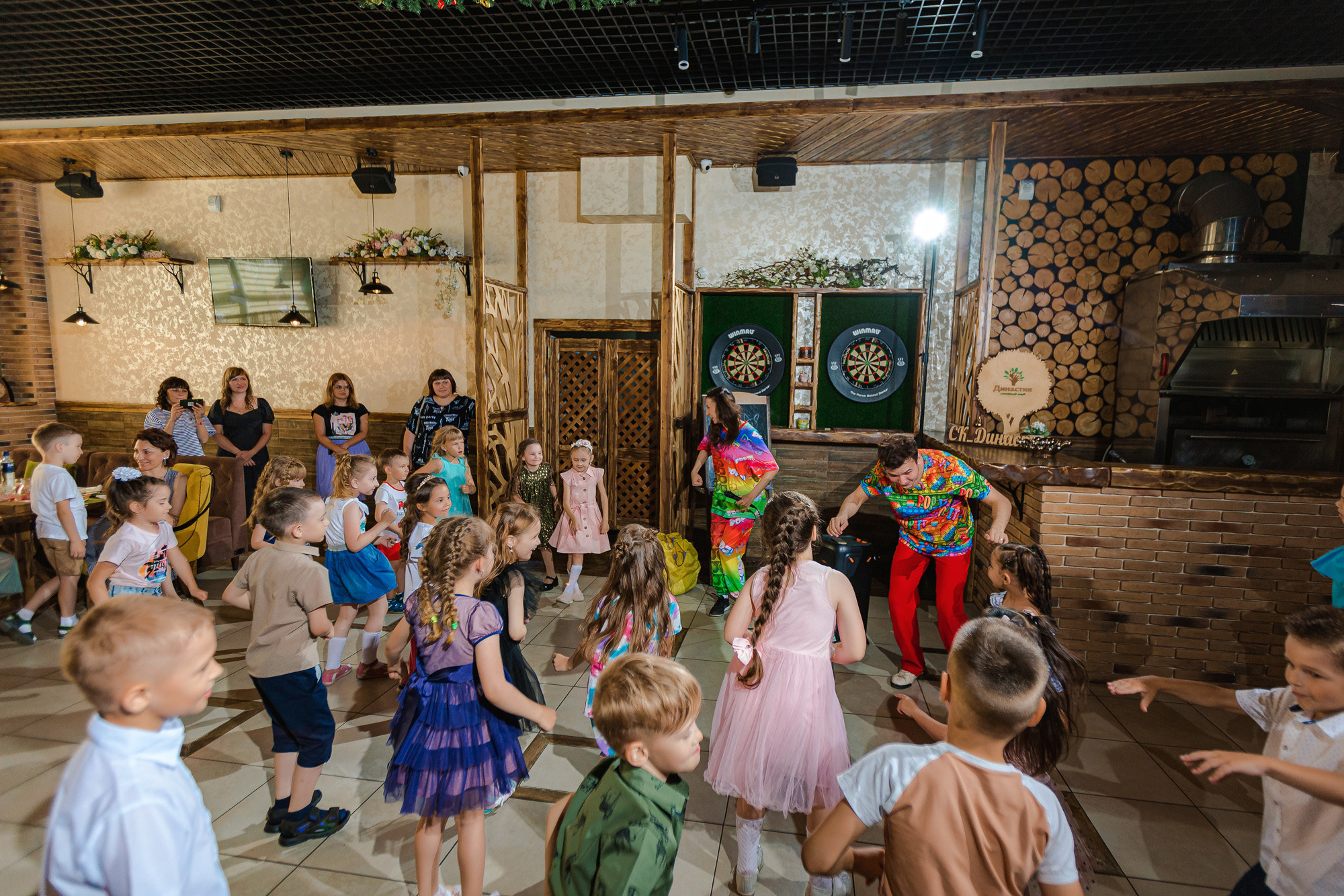 Фотограф на выпускной садик, школа, 1 сентября. Свадебный репортажный и фуд фотограф в Барнауле Гайфулин Виталий