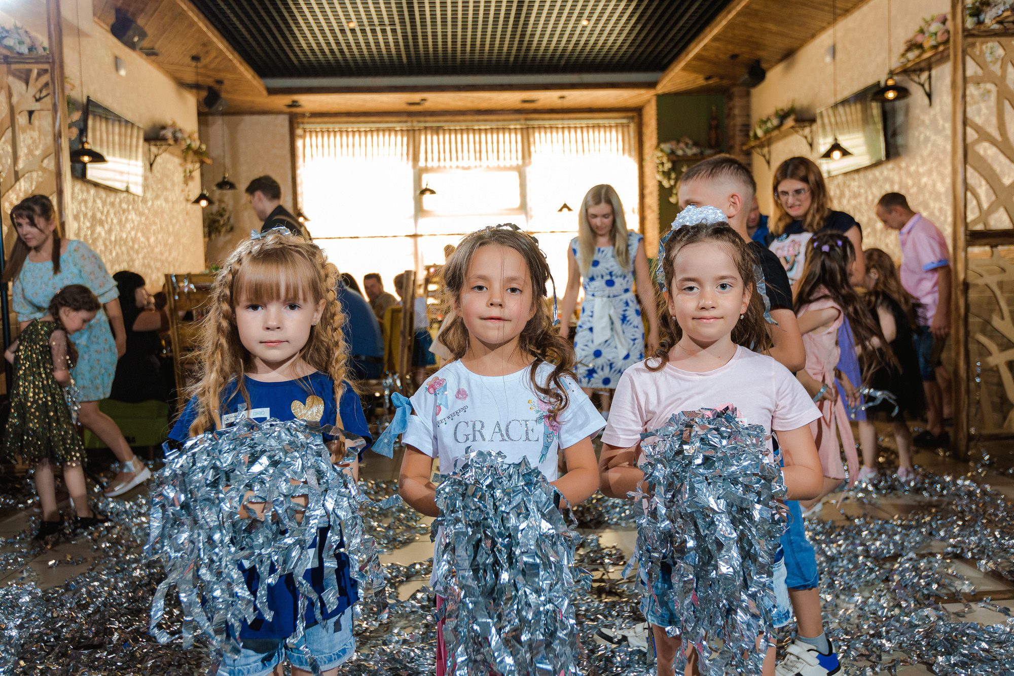 Фотограф на выпускной садик, школа, 1 сентября. Свадебный репортажный и фуд фотограф в Барнауле Гайфулин Виталий