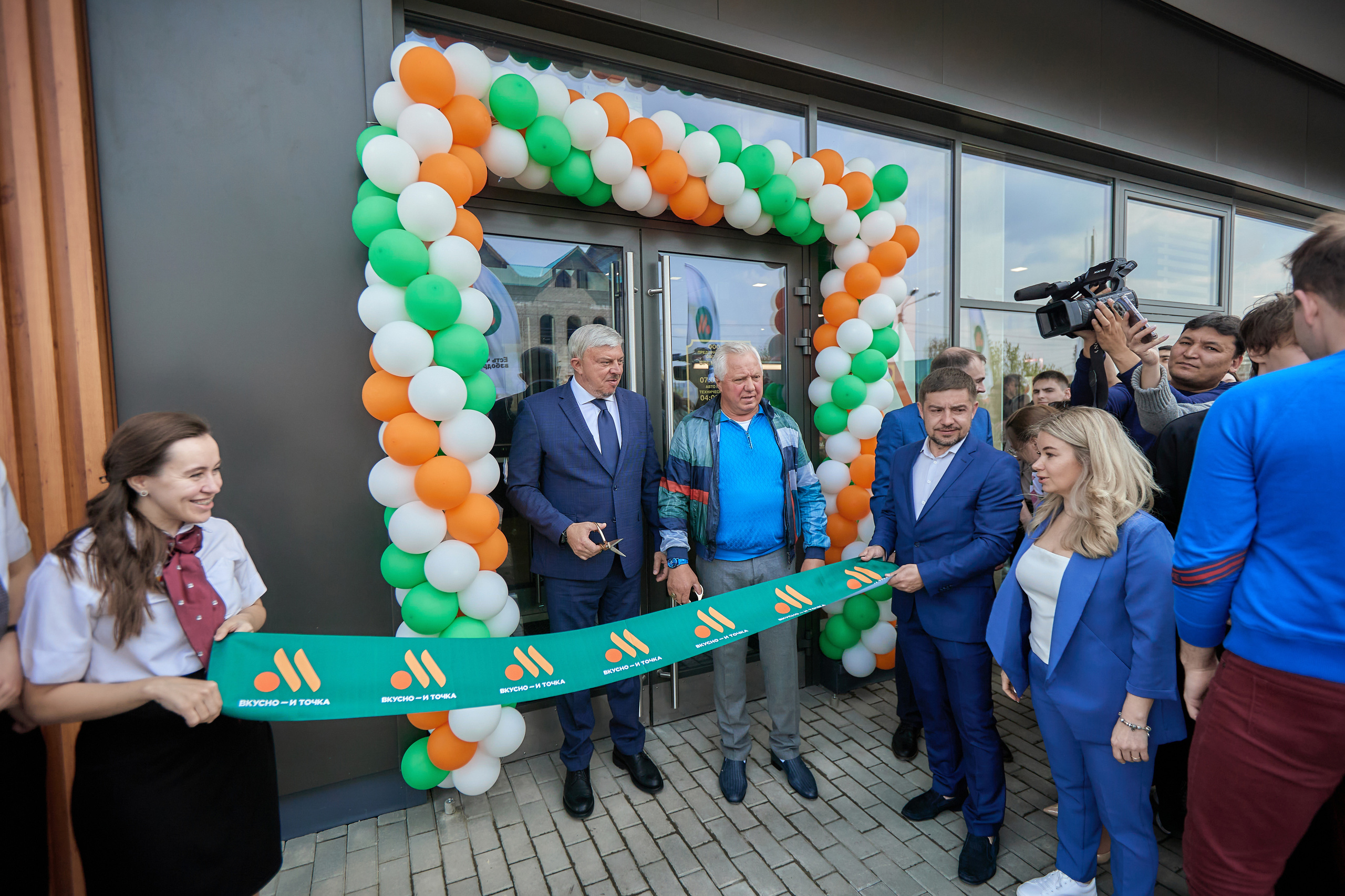 фоторепортаж Открытие вкусно и точка в майме