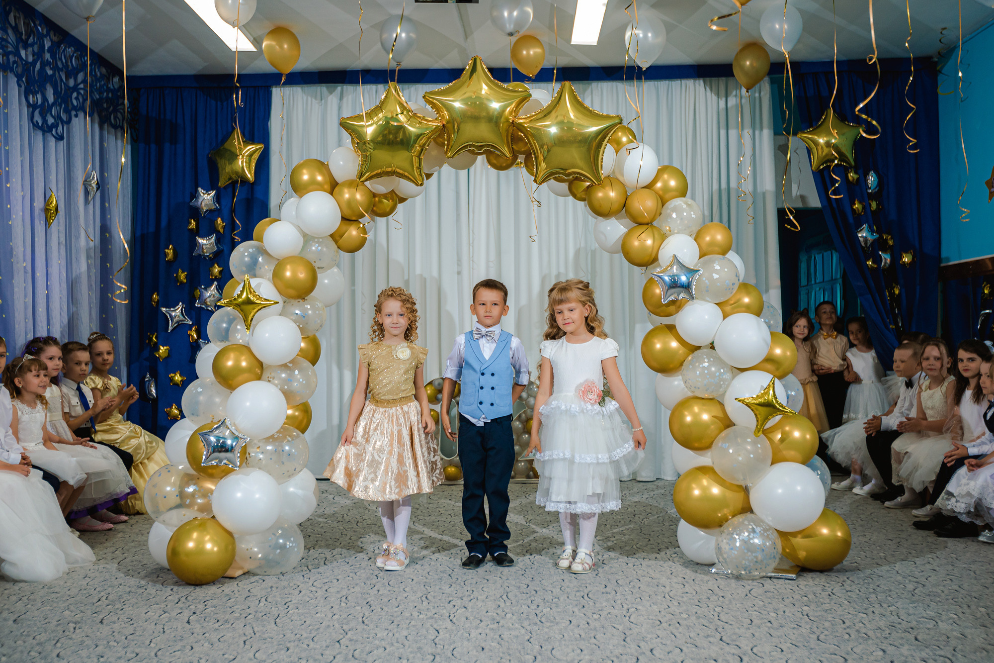 Фотограф на выпускной садик, школа, 1 сентября. Свадебный репортажный и фуд фотограф в Барнауле Гайфулин Виталий