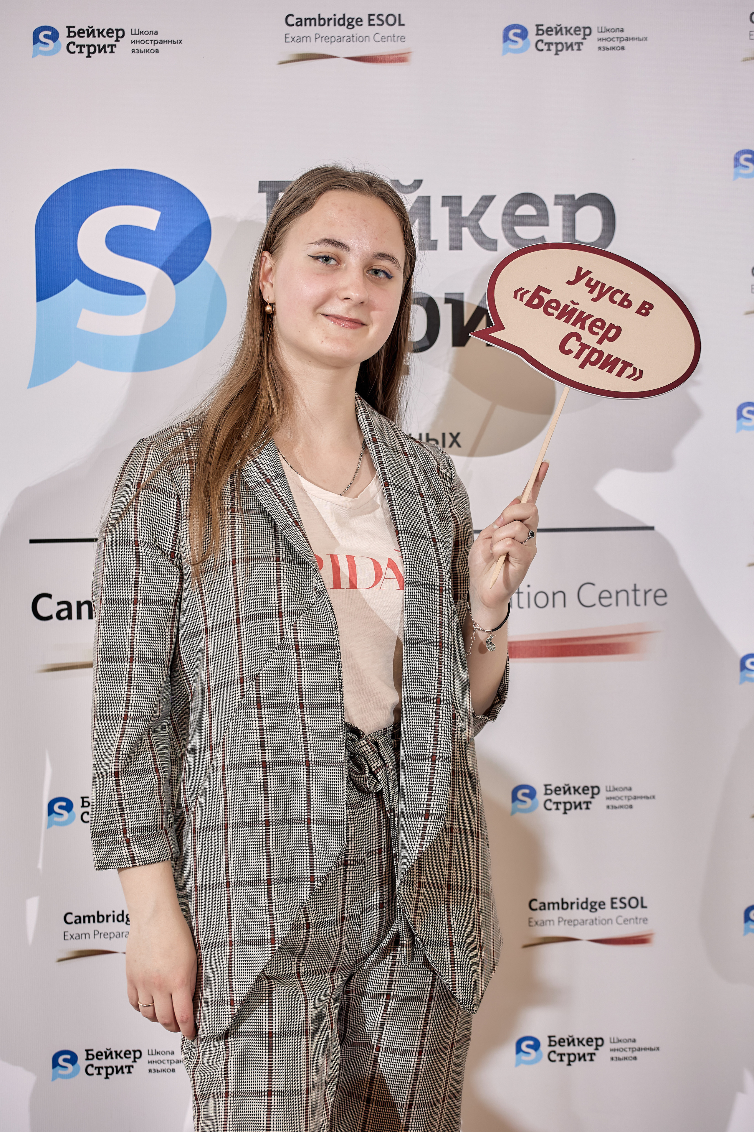 Фотограф на выпускной. Свадебный репортажный и фуд фотограф в Барнауле Гайфулин Виталий