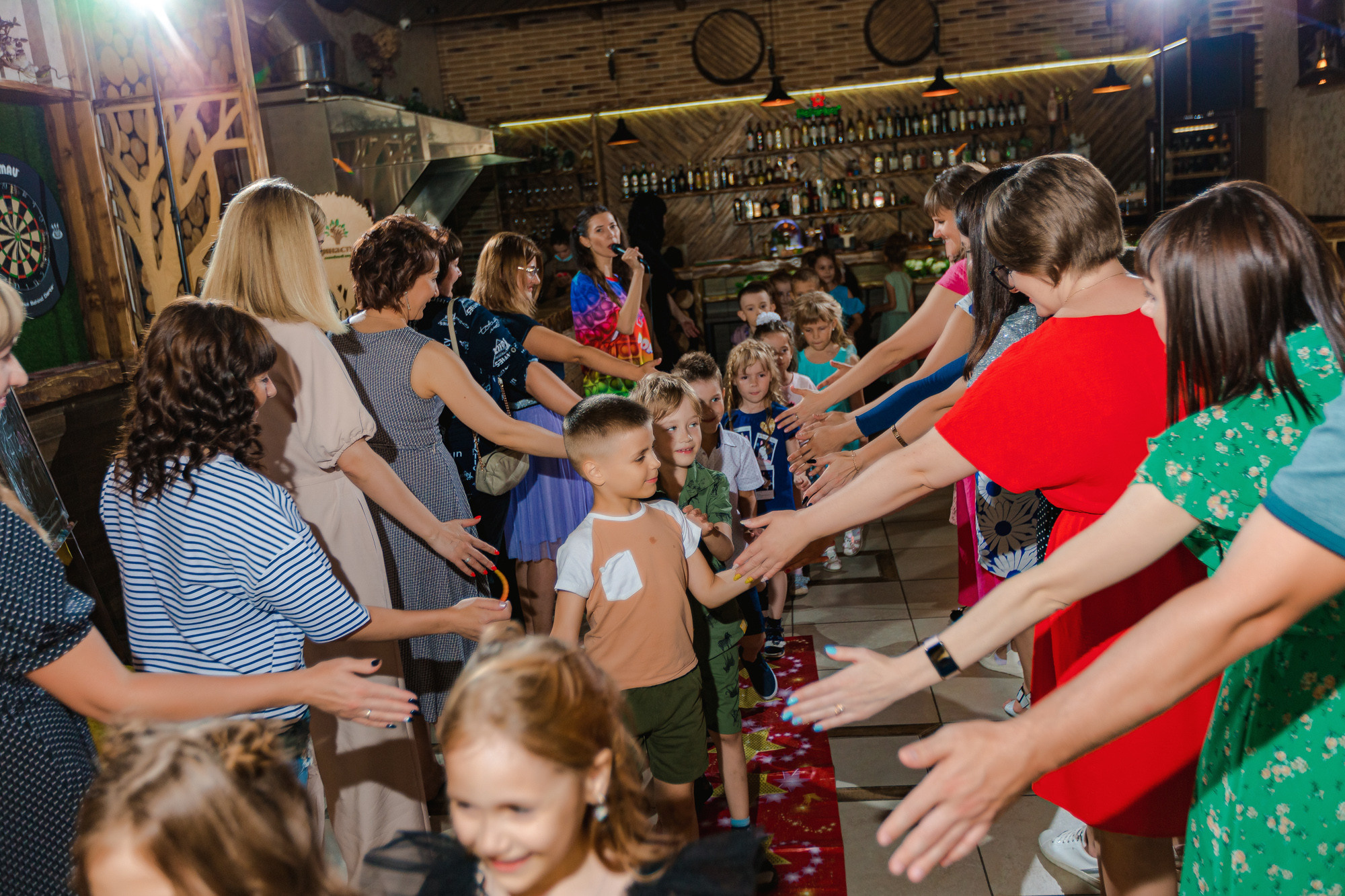 Фотограф на выпускной садик, школа, 1 сентября. Свадебный репортажный и фуд фотограф в Барнауле Гайфулин Виталий
