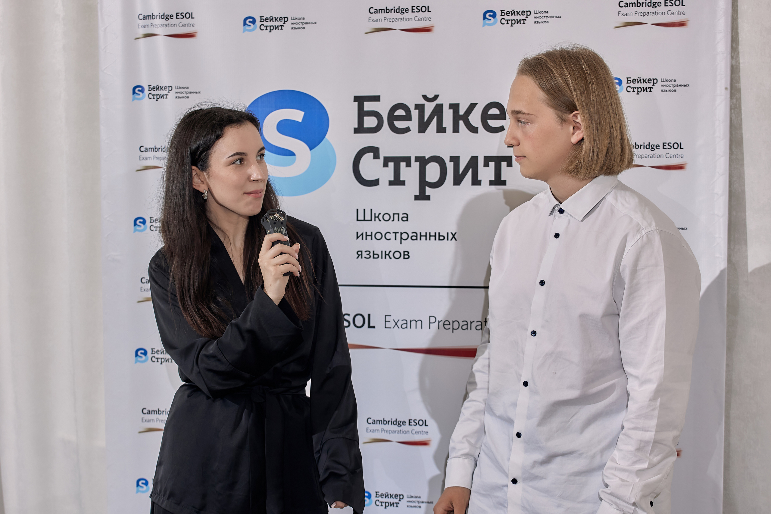 Фотограф на выпускной. Свадебный репортажный и фуд фотограф в Барнауле Гайфулин Виталий