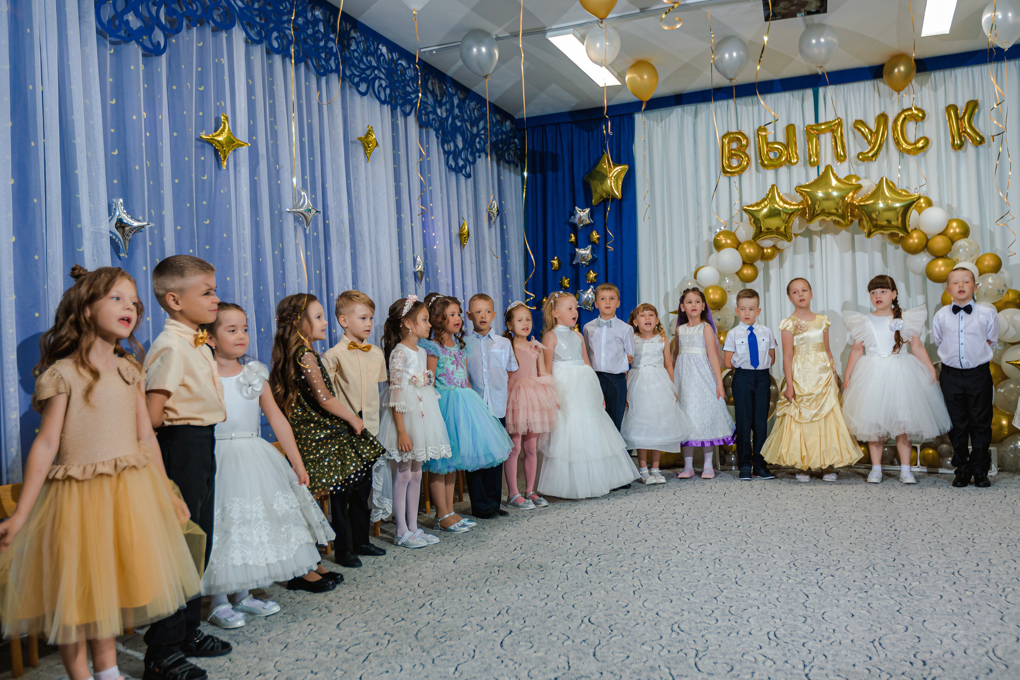 Фотограф на выпускной садик, школа, 1 сентября. Свадебный репортажный и фуд фотограф в Барнауле Гайфулин Виталий