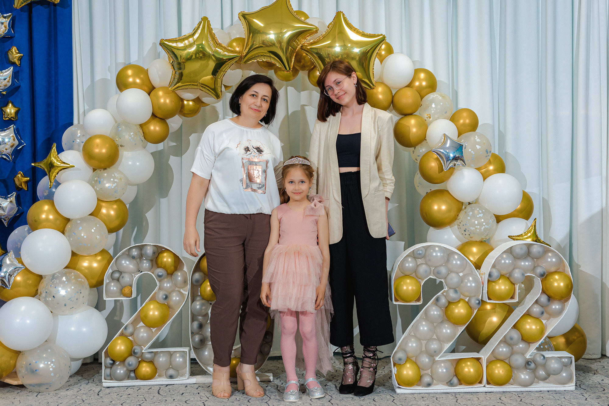 Фотограф на выпускной садик, школа, 1 сентября. Свадебный репортажный и фуд фотограф в Барнауле Гайфулин Виталий