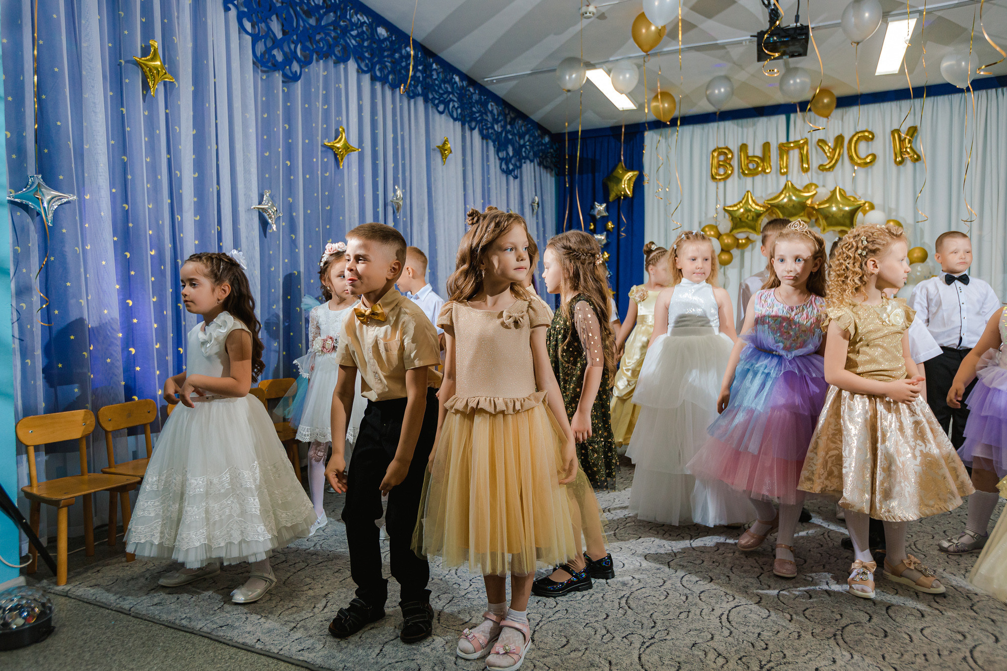 Фотограф на выпускной садик, школа, 1 сентября. Свадебный репортажный и фуд фотограф в Барнауле Гайфулин Виталий