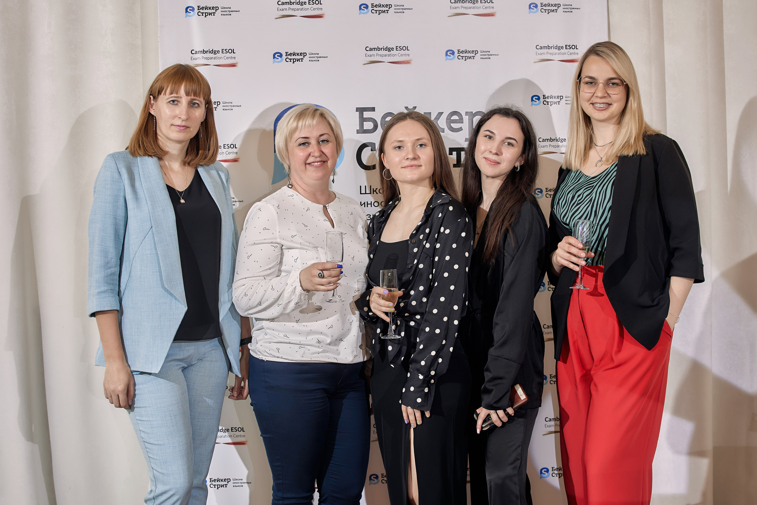 Фотограф на выпускной. Свадебный репортажный и фуд фотограф в Барнауле Гайфулин Виталий