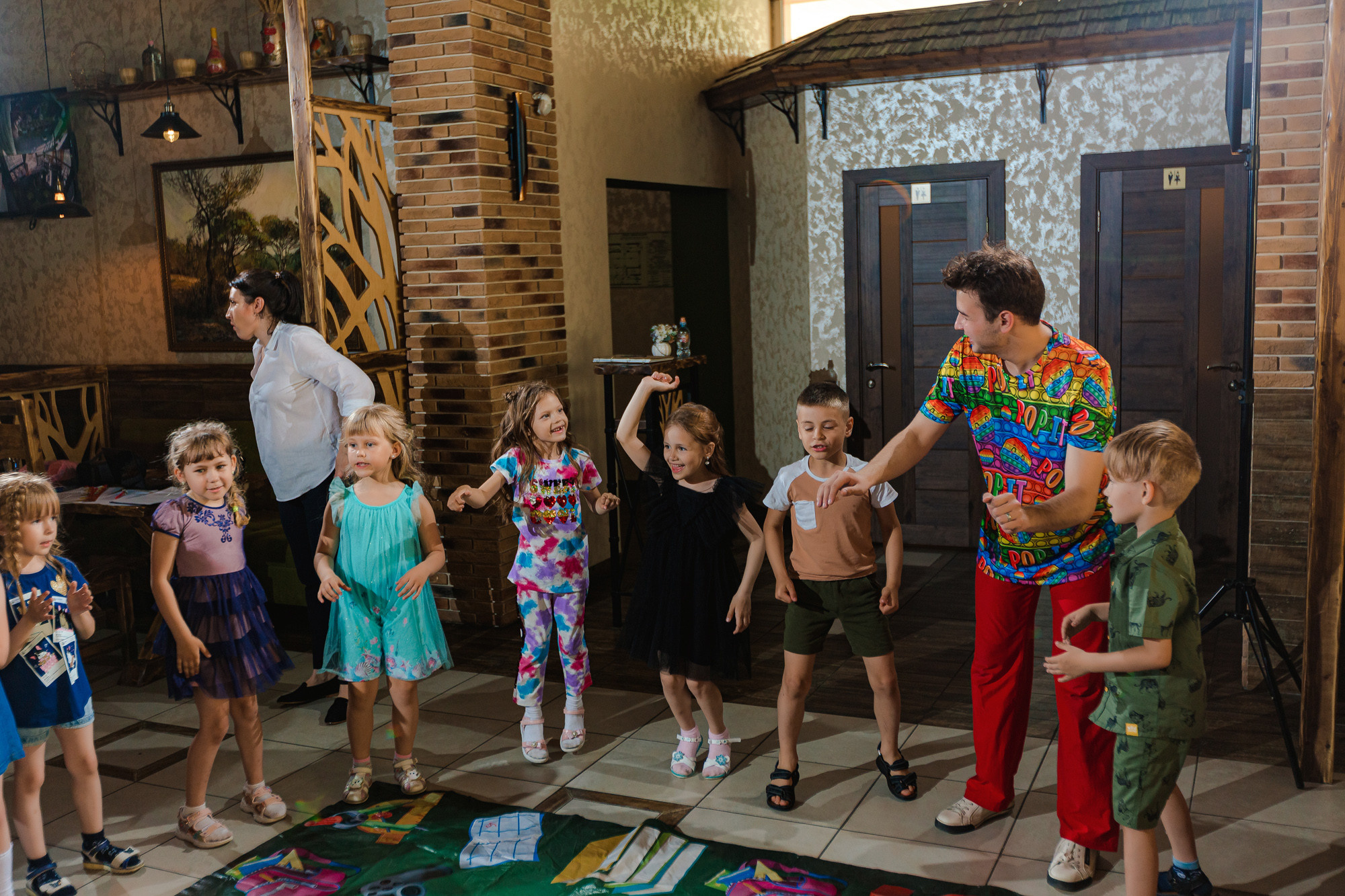 Фотограф на выпускной садик, школа, 1 сентября. Свадебный репортажный и фуд фотограф в Барнауле Гайфулин Виталий