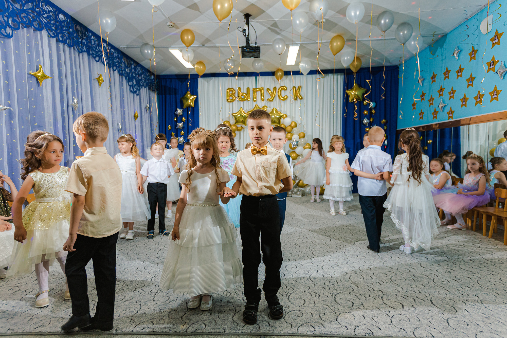 Фотограф на выпускной садик, школа, 1 сентября. Свадебный репортажный и фуд фотограф в Барнауле Гайфулин Виталий