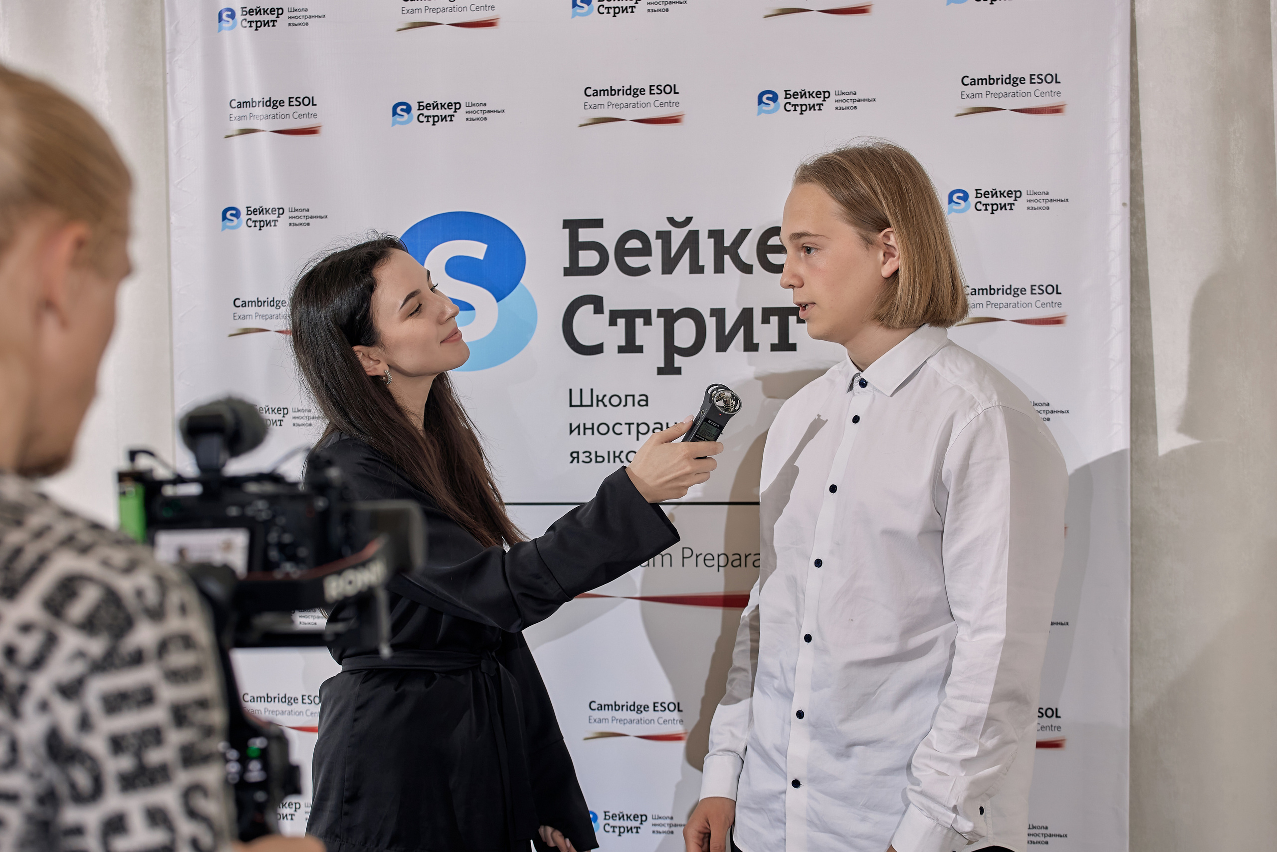 Фотограф на выпускной. Свадебный репортажный и фуд фотограф в Барнауле Гайфулин Виталий