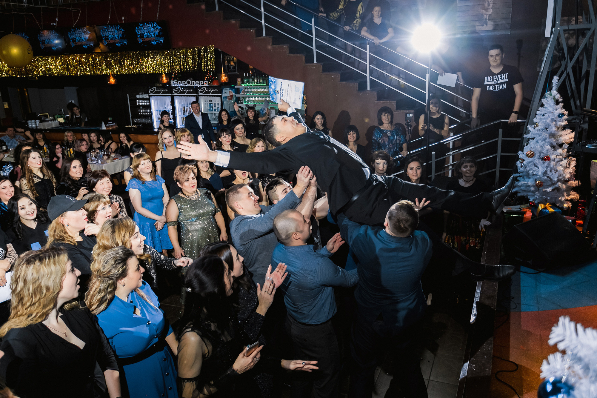 Новогодний корпоратив 300+чел СовкомБанк. Свадебный репортажный и фуд фотограф в Барнауле Гайфулин Виталий