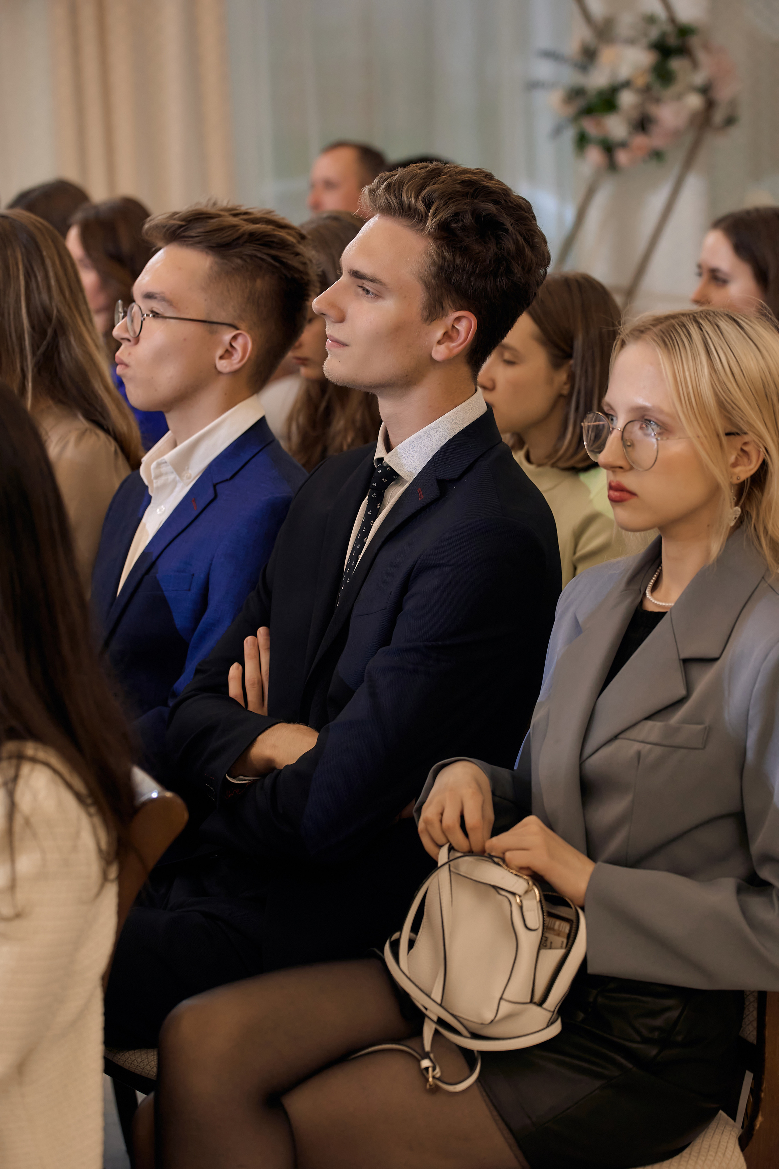 Фотограф на выпускной. Свадебный репортажный и фуд фотограф в Барнауле Гайфулин Виталий