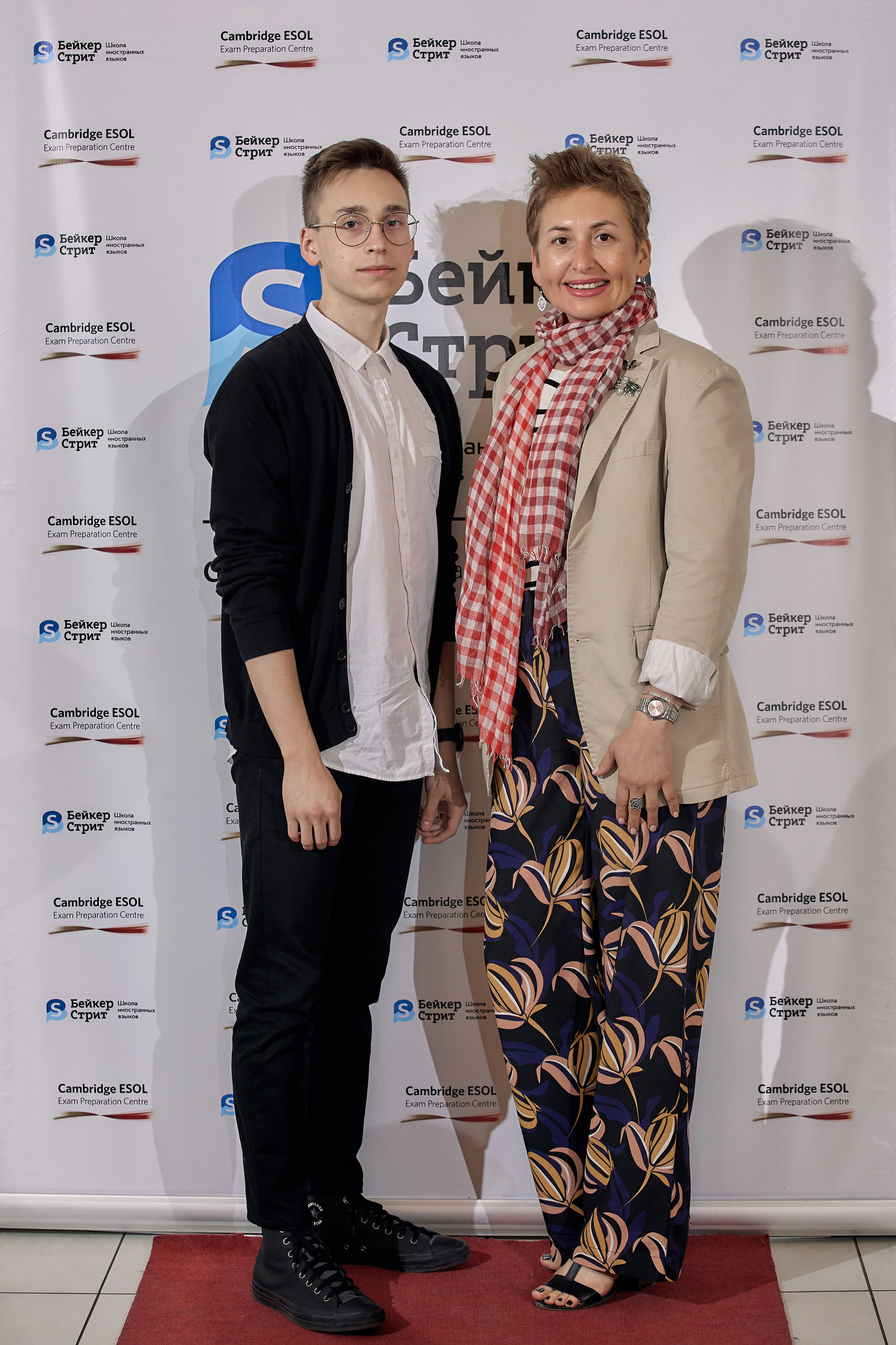 Фотограф на выпускной. Свадебный репортажный и фуд фотограф в Барнауле Гайфулин Виталий