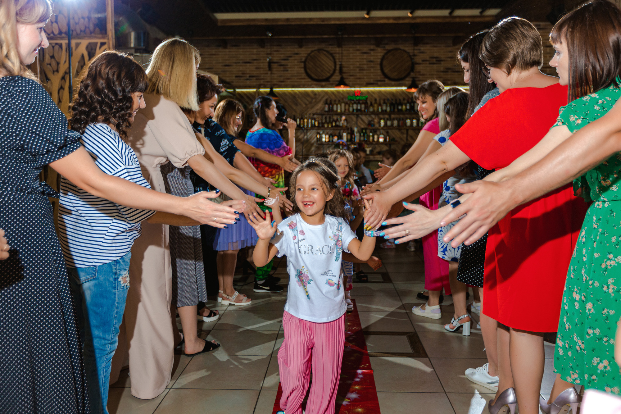 Фотограф на выпускной садик, школа, 1 сентября. Свадебный репортажный и фуд фотограф в Барнауле Гайфулин Виталий