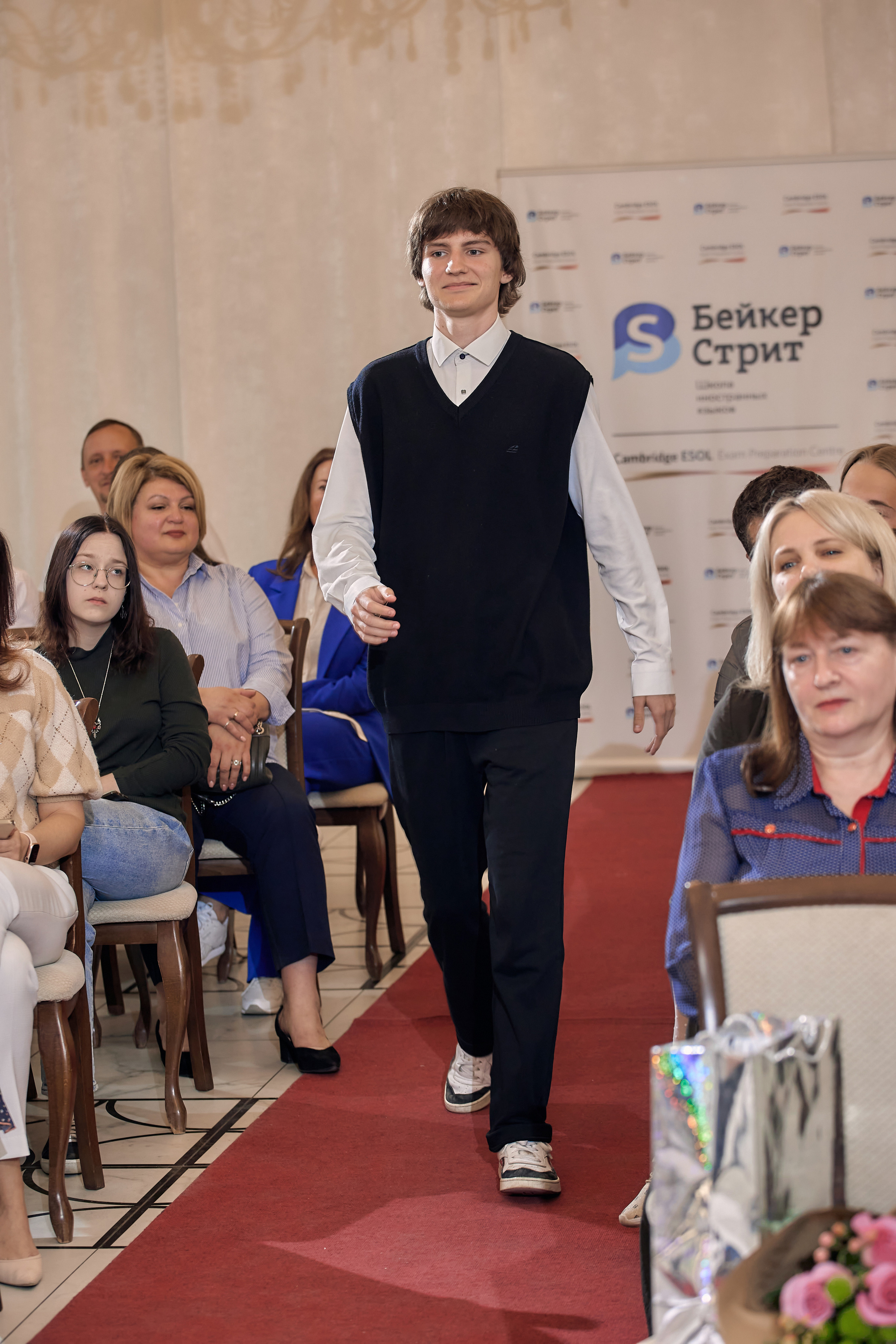 Фотограф на выпускной. Свадебный репортажный и фуд фотограф в Барнауле Гайфулин Виталий