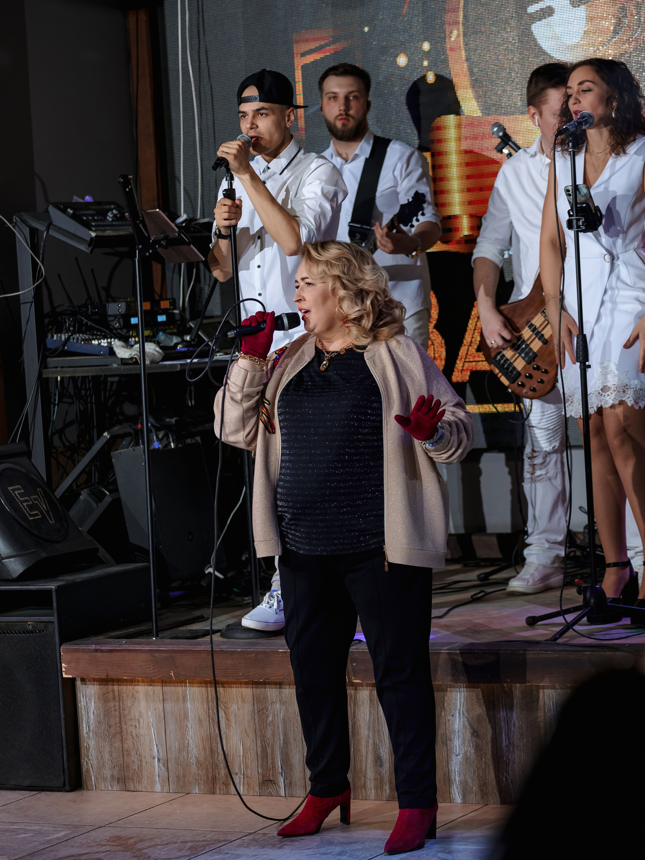 Фотограф на мероприятие. Свадебный репортажный и фуд фотограф в Барнауле Гайфулин Виталий