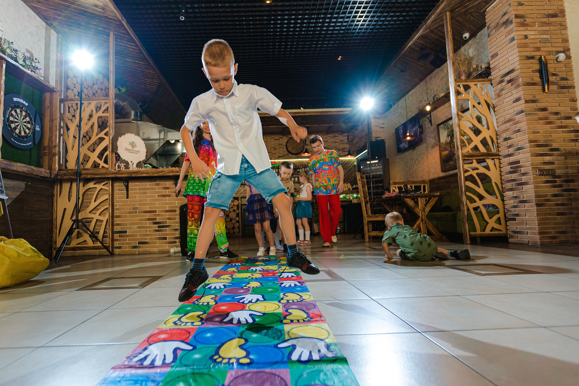 Фотограф на выпускной садик, школа, 1 сентября. Свадебный репортажный и фуд фотограф в Барнауле Гайфулин Виталий