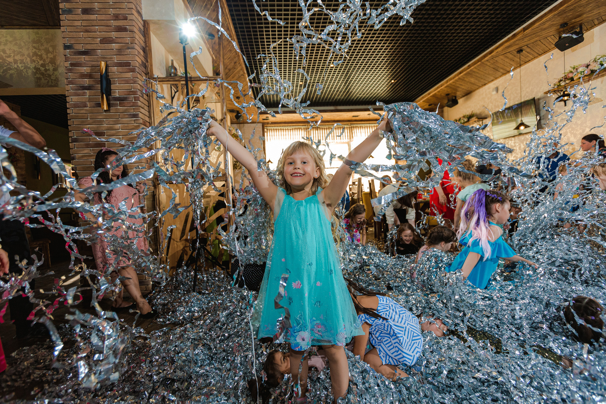 Фотограф на выпускной садик, школа, 1 сентября. Свадебный репортажный и фуд фотограф в Барнауле Гайфулин Виталий