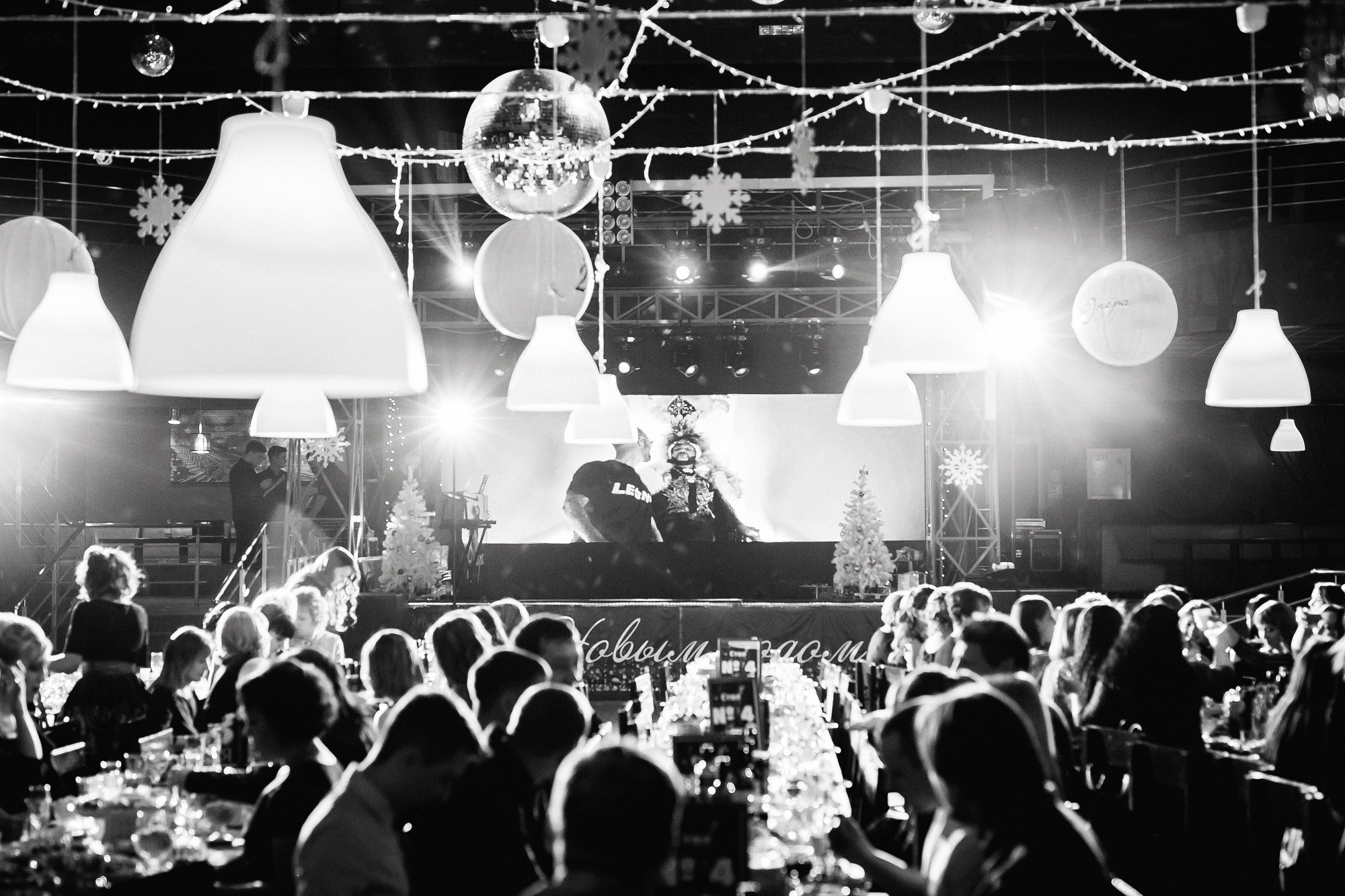 Новогодний корпоратив 300+чел СовкомБанк. Свадебный репортажный и фуд фотограф в Барнауле Гайфулин Виталий