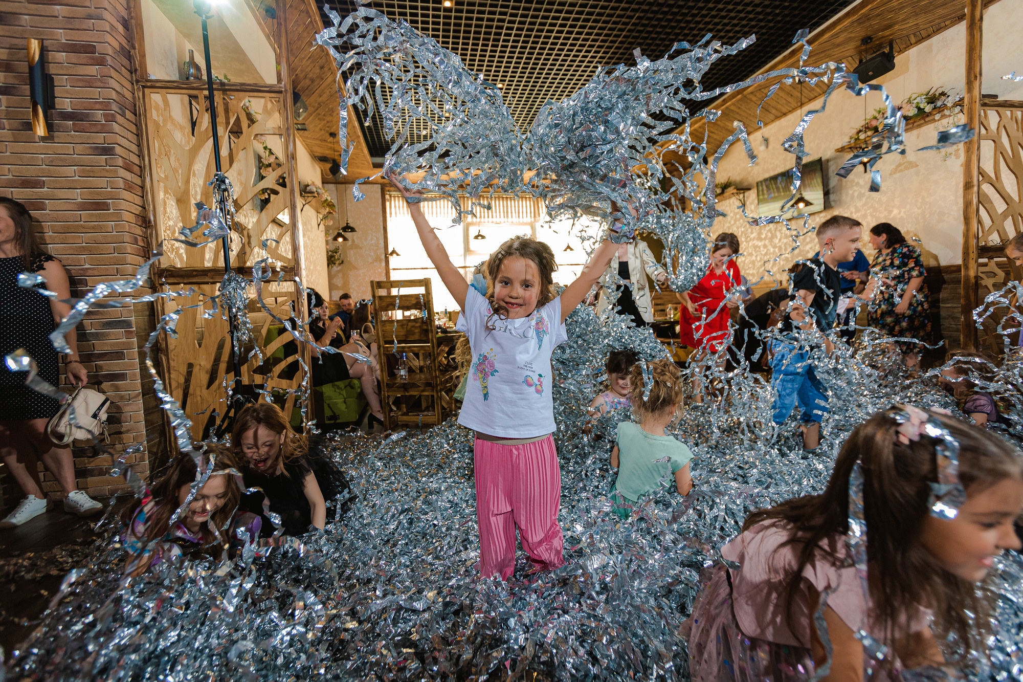Фотограф на выпускной садик, школа, 1 сентября. Свадебный репортажный и фуд фотограф в Барнауле Гайфулин Виталий