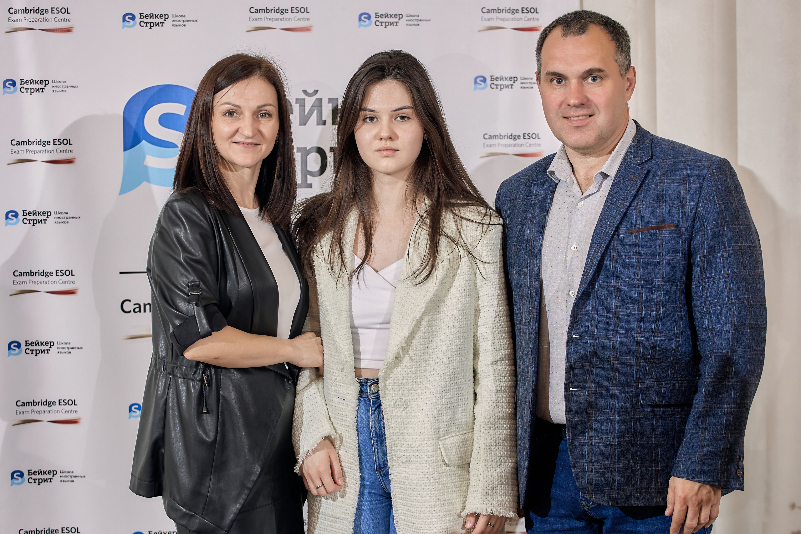 Фотограф на выпускной. Свадебный репортажный и фуд фотограф в Барнауле Гайфулин Виталий