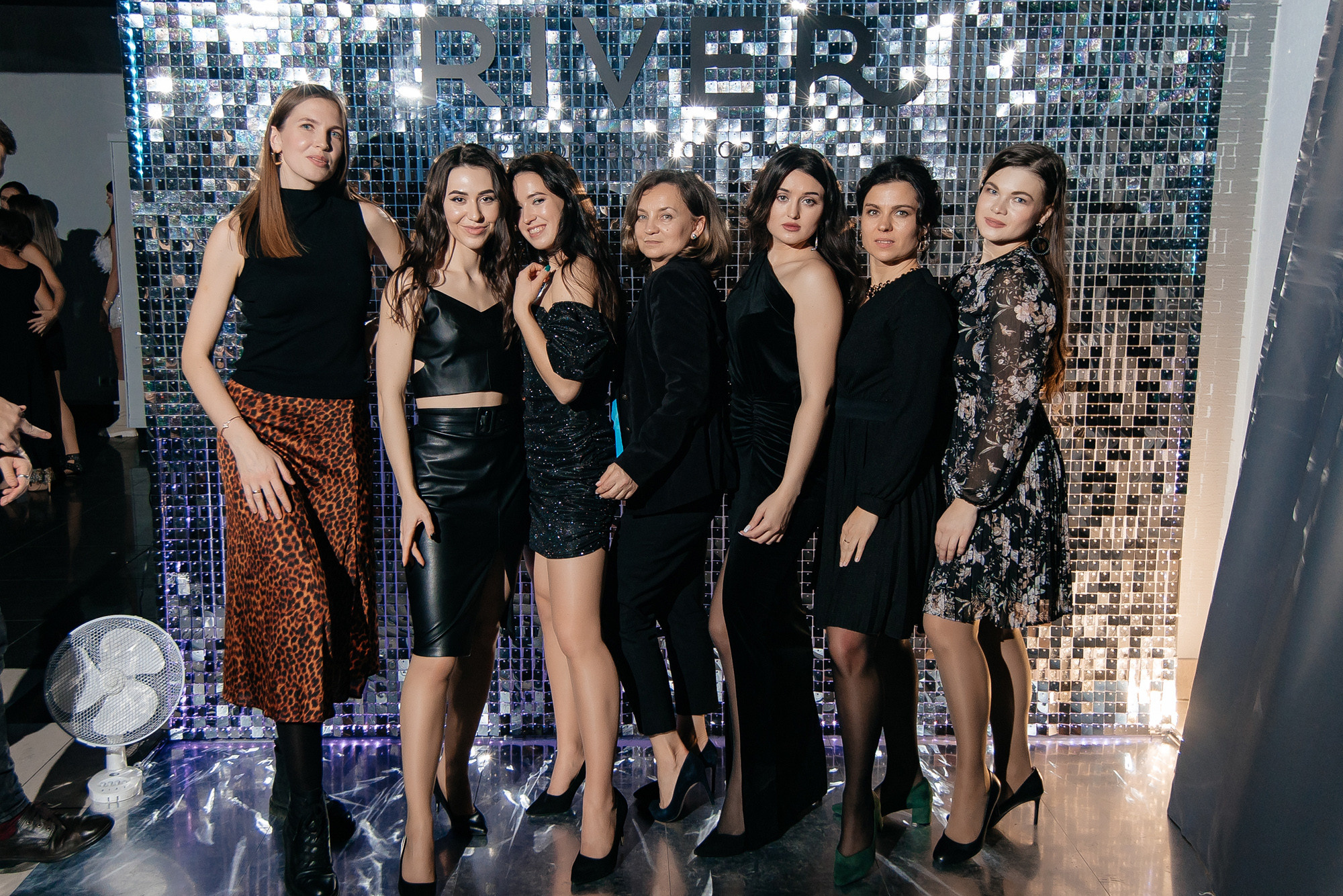 Фотограф на корпоратив. Свадебный репортажный и фуд фотограф в Барнауле Гайфулин Виталий