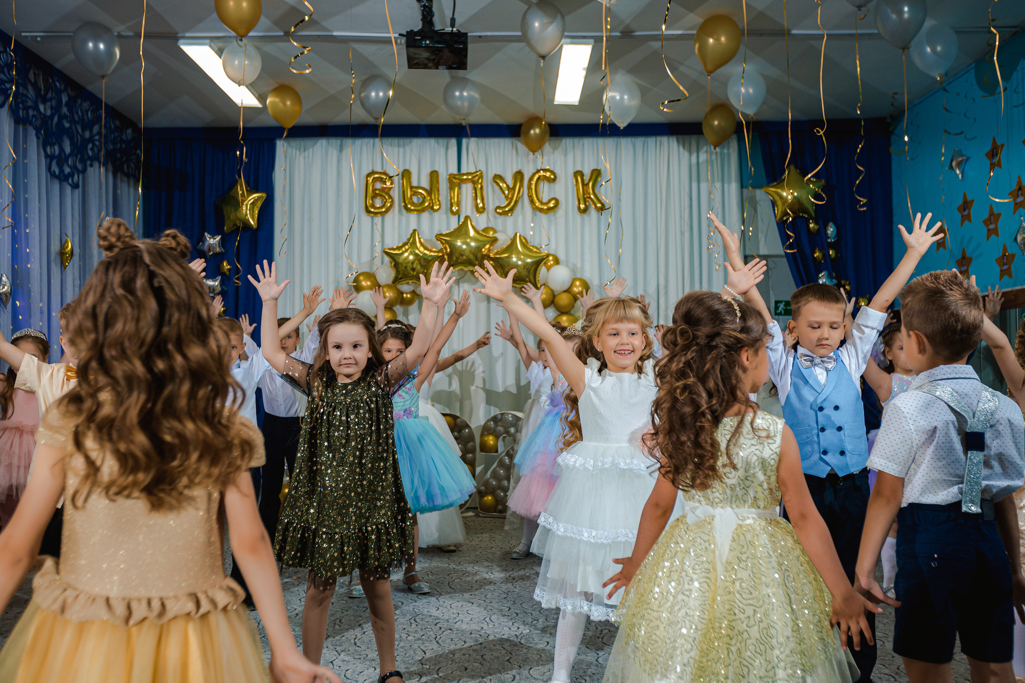 Фотограф на выпускной садик, школа, 1 сентября. Свадебный репортажный и фуд фотограф в Барнауле Гайфулин Виталий