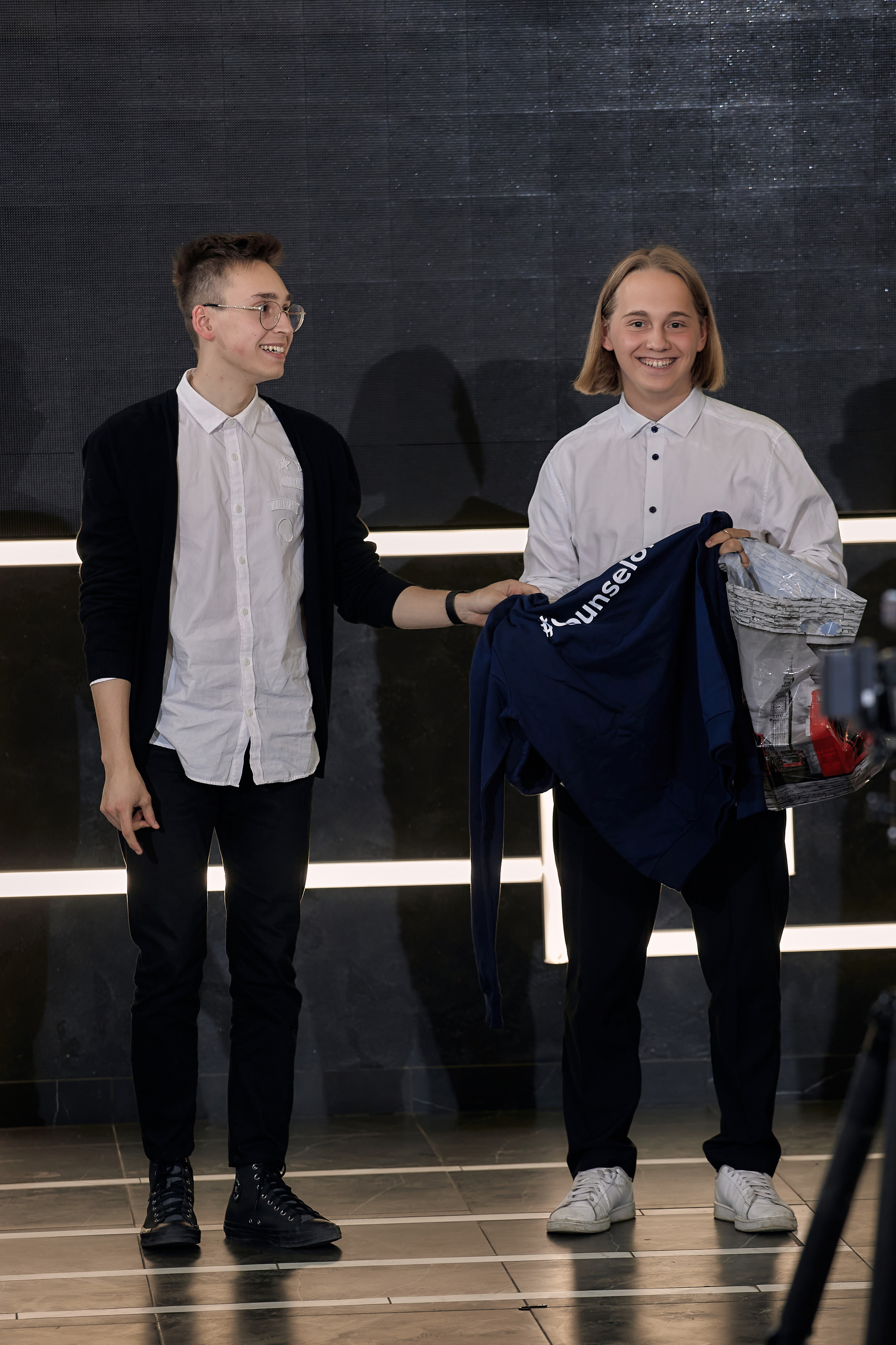 Фотограф на выпускной. Свадебный репортажный и фуд фотограф в Барнауле Гайфулин Виталий