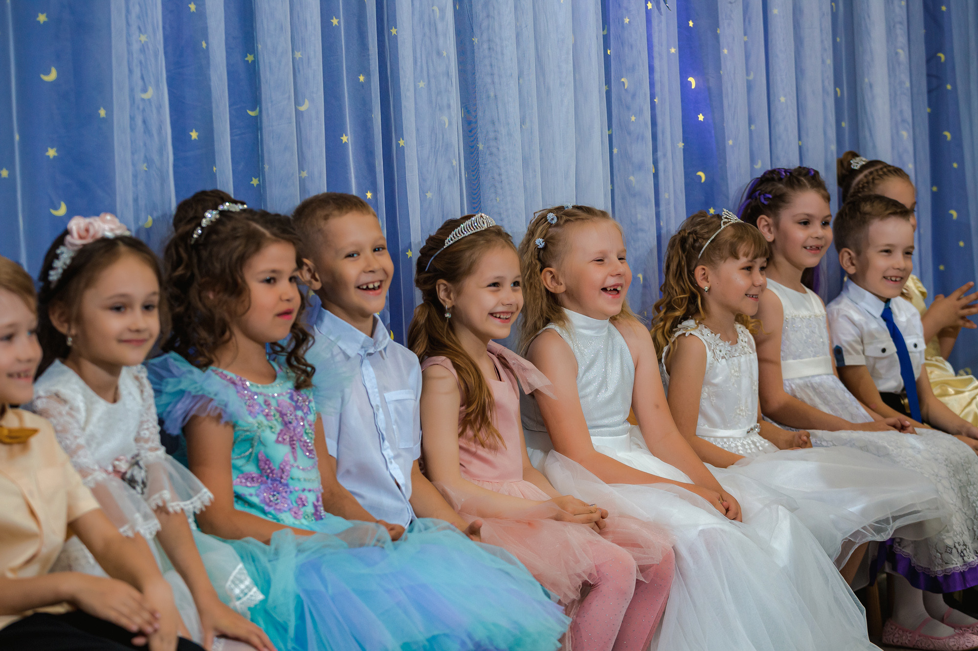 Фотограф на выпускной садик, школа, 1 сентября. Свадебный репортажный и фуд фотограф в Барнауле Гайфулин Виталий