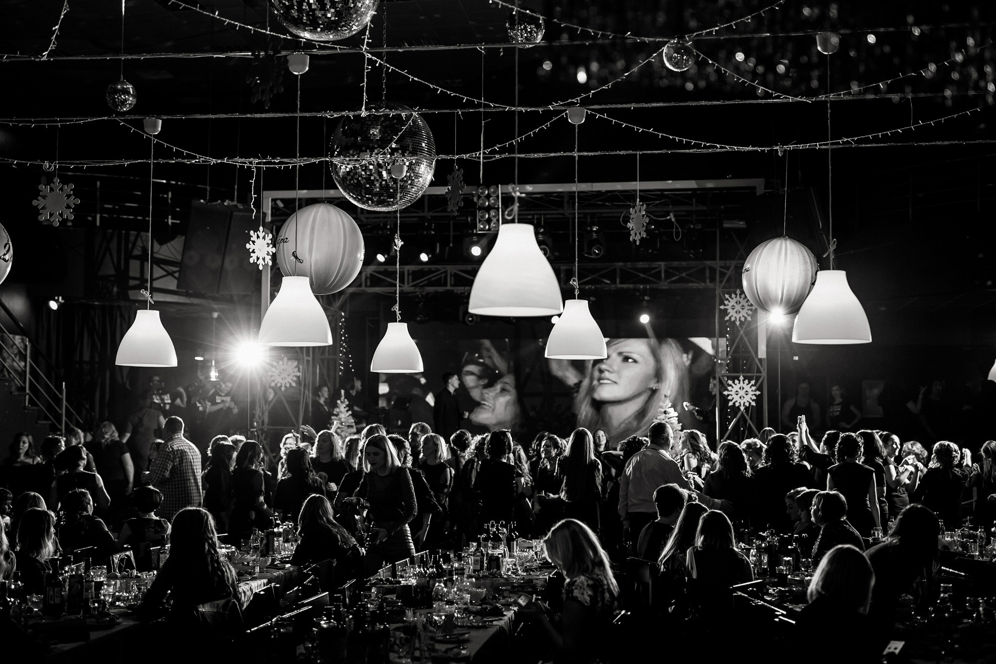 Новогодний корпоратив 300+чел СовкомБанк. Свадебный репортажный и фуд фотограф в Барнауле Гайфулин Виталий