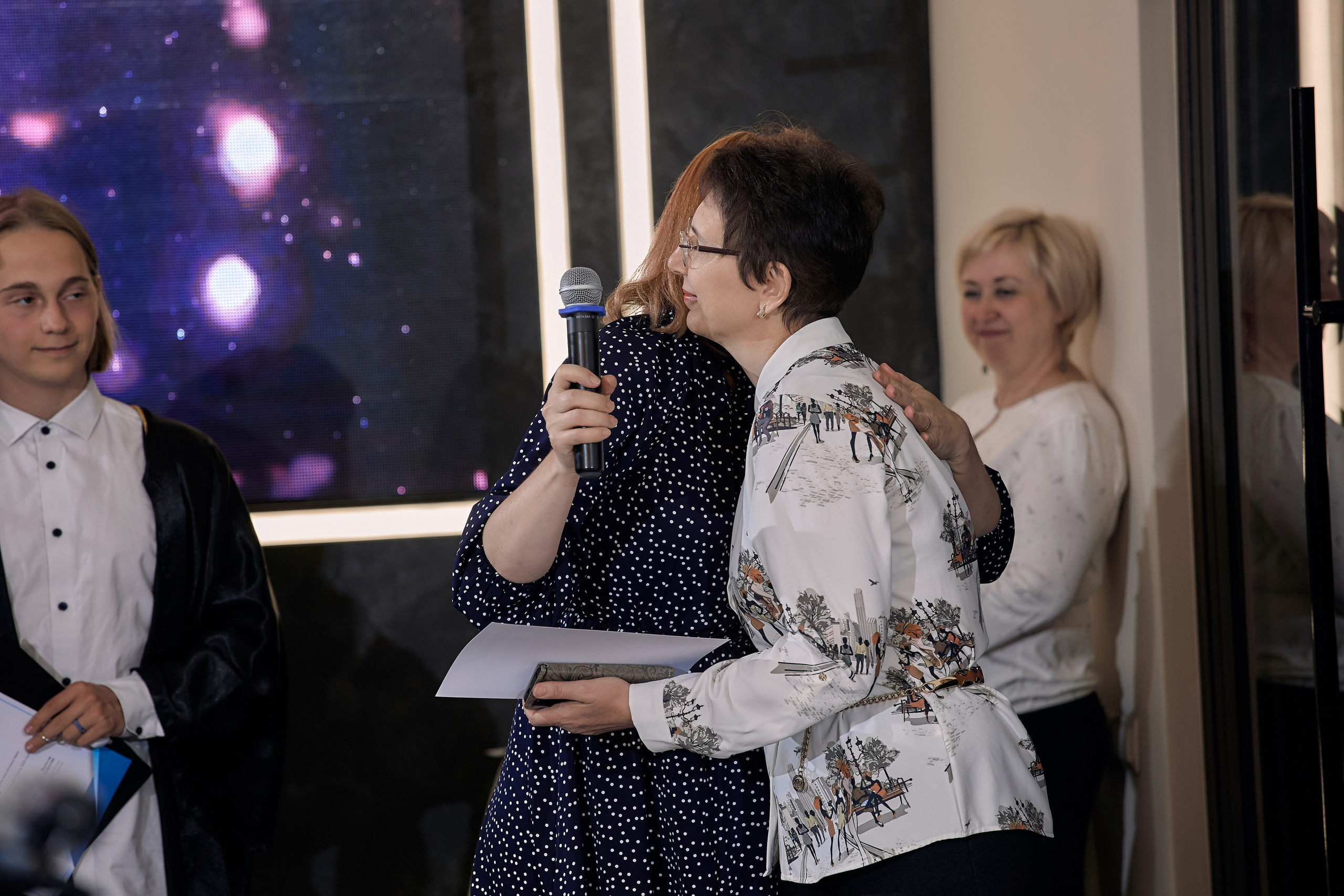 Фотограф на выпускной. Свадебный репортажный и фуд фотограф в Барнауле Гайфулин Виталий