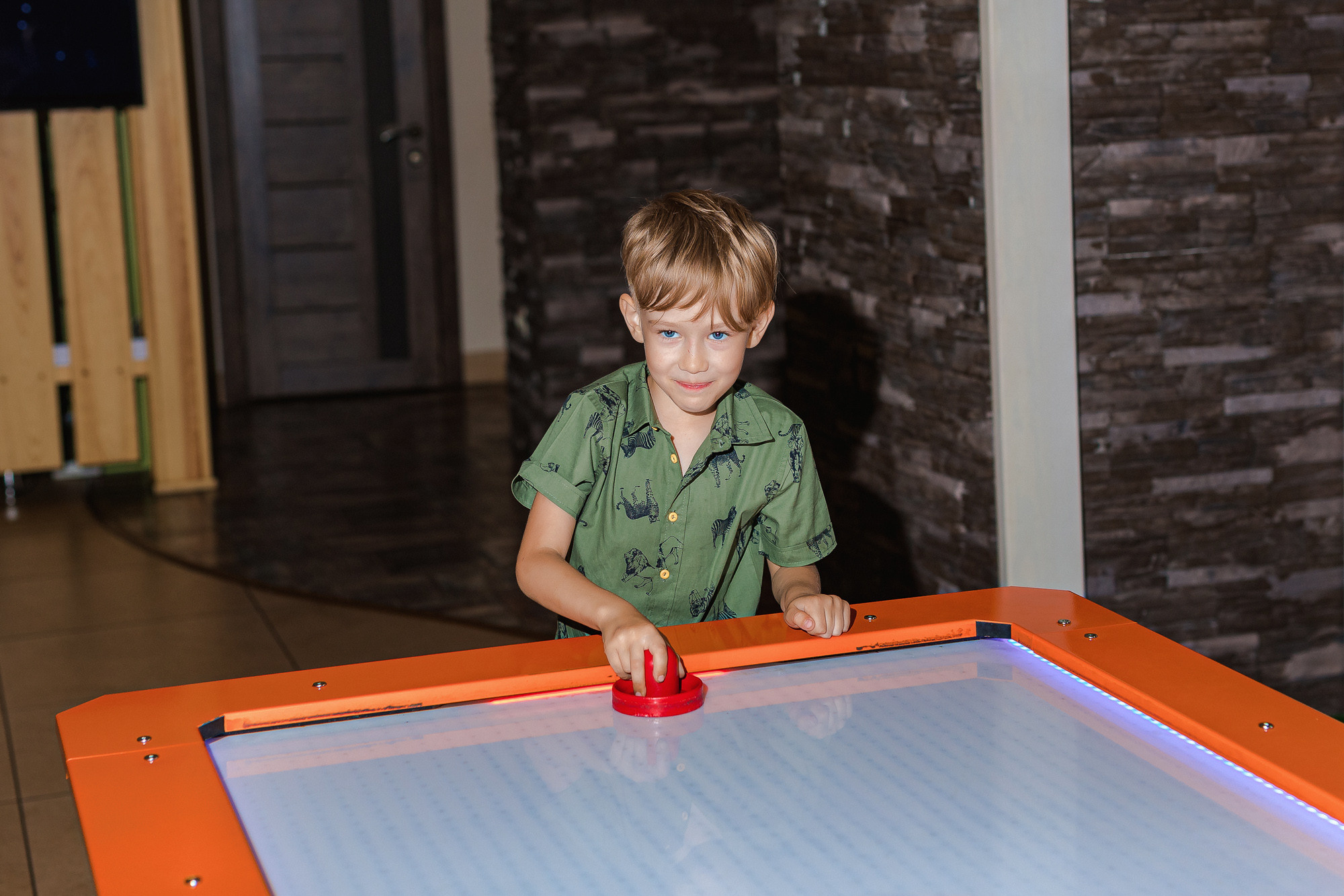 Фотограф на выпускной садик, школа, 1 сентября. Свадебный репортажный и фуд фотограф в Барнауле Гайфулин Виталий