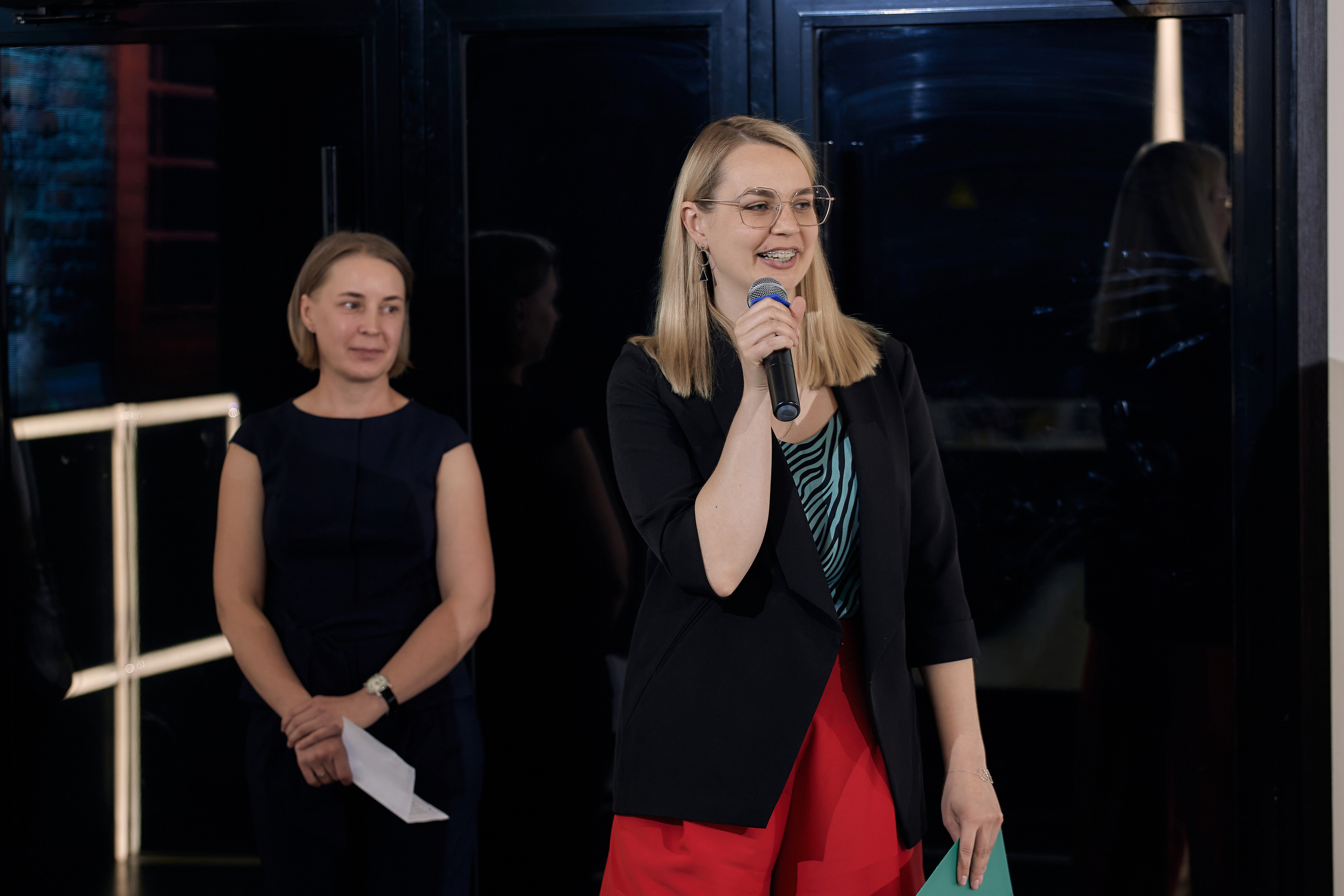 Фотограф на выпускной. Свадебный репортажный и фуд фотограф в Барнауле Гайфулин Виталий