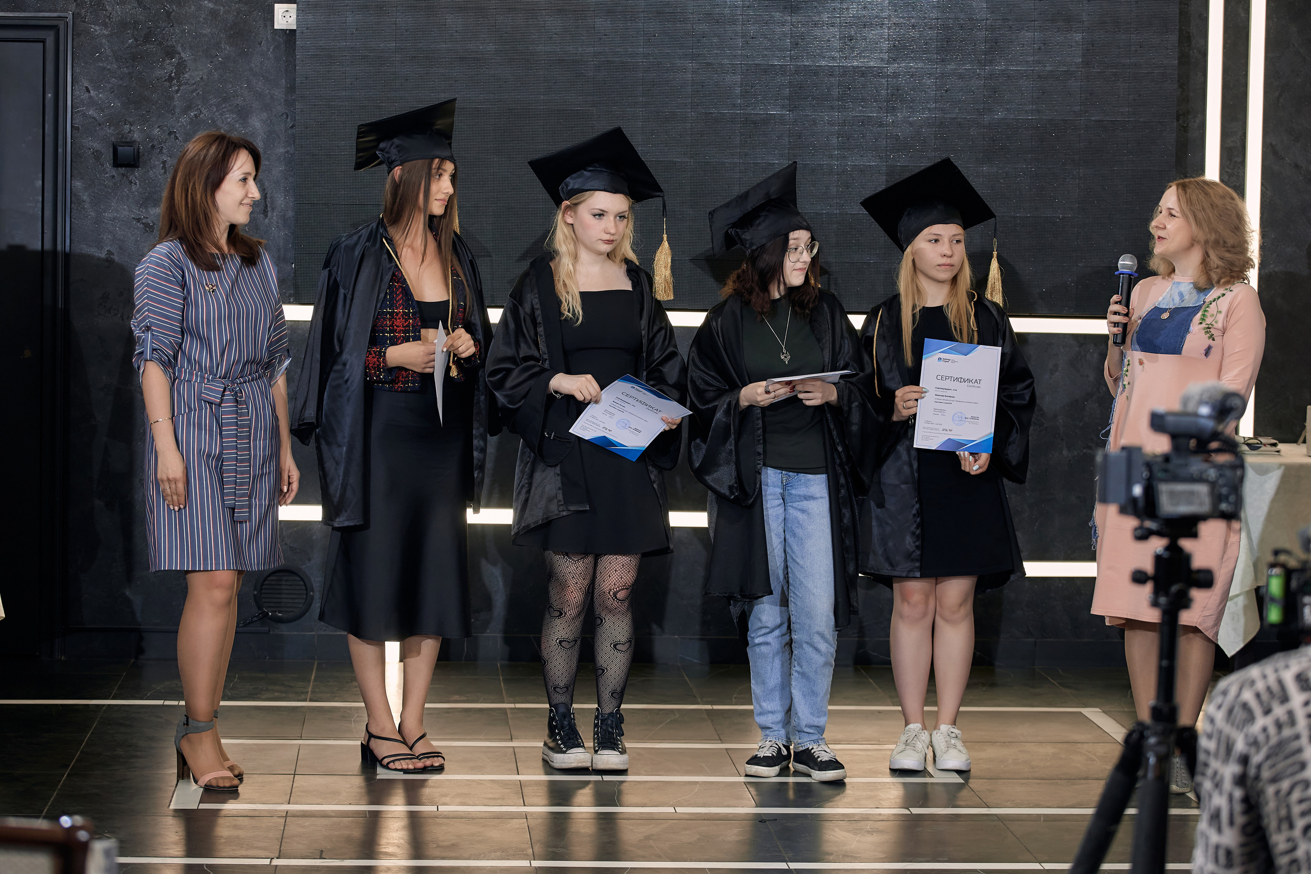 Фотограф на выпускной. Свадебный репортажный и фуд фотограф в Барнауле Гайфулин Виталий