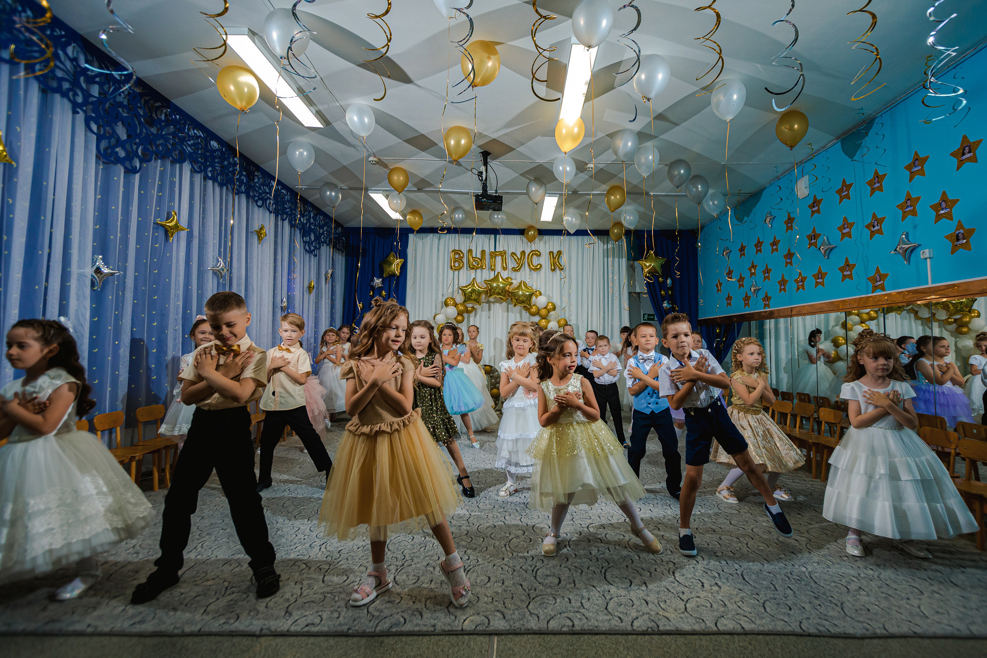 Фотограф на выпускной садик, школа, 1 сентября. Свадебный репортажный и фуд фотограф в Барнауле Гайфулин Виталий