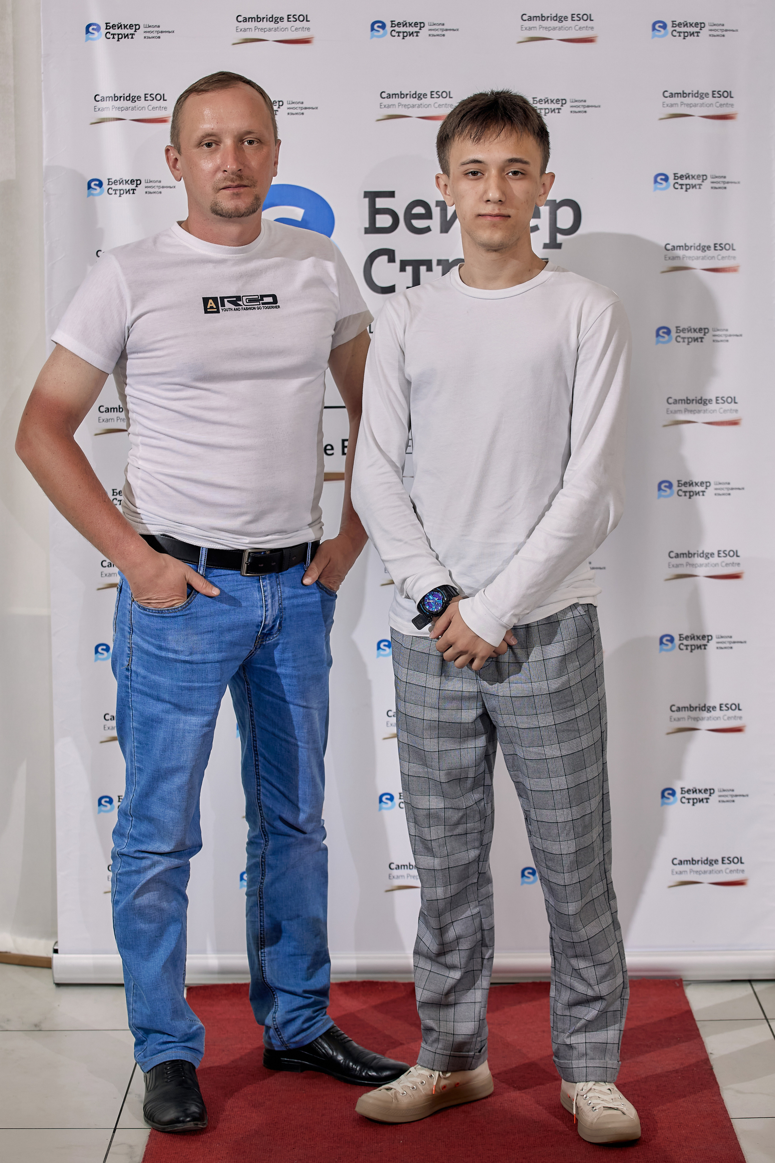 Фотограф на выпускной. Свадебный репортажный и фуд фотограф в Барнауле Гайфулин Виталий