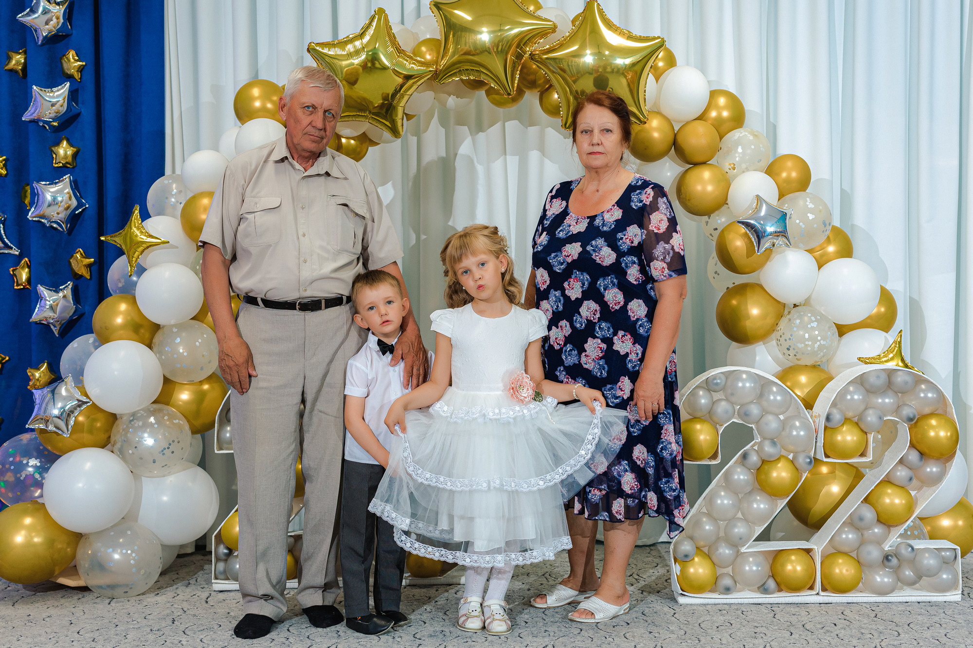 Фотограф на выпускной садик, школа, 1 сентября. Свадебный репортажный и фуд фотограф в Барнауле Гайфулин Виталий