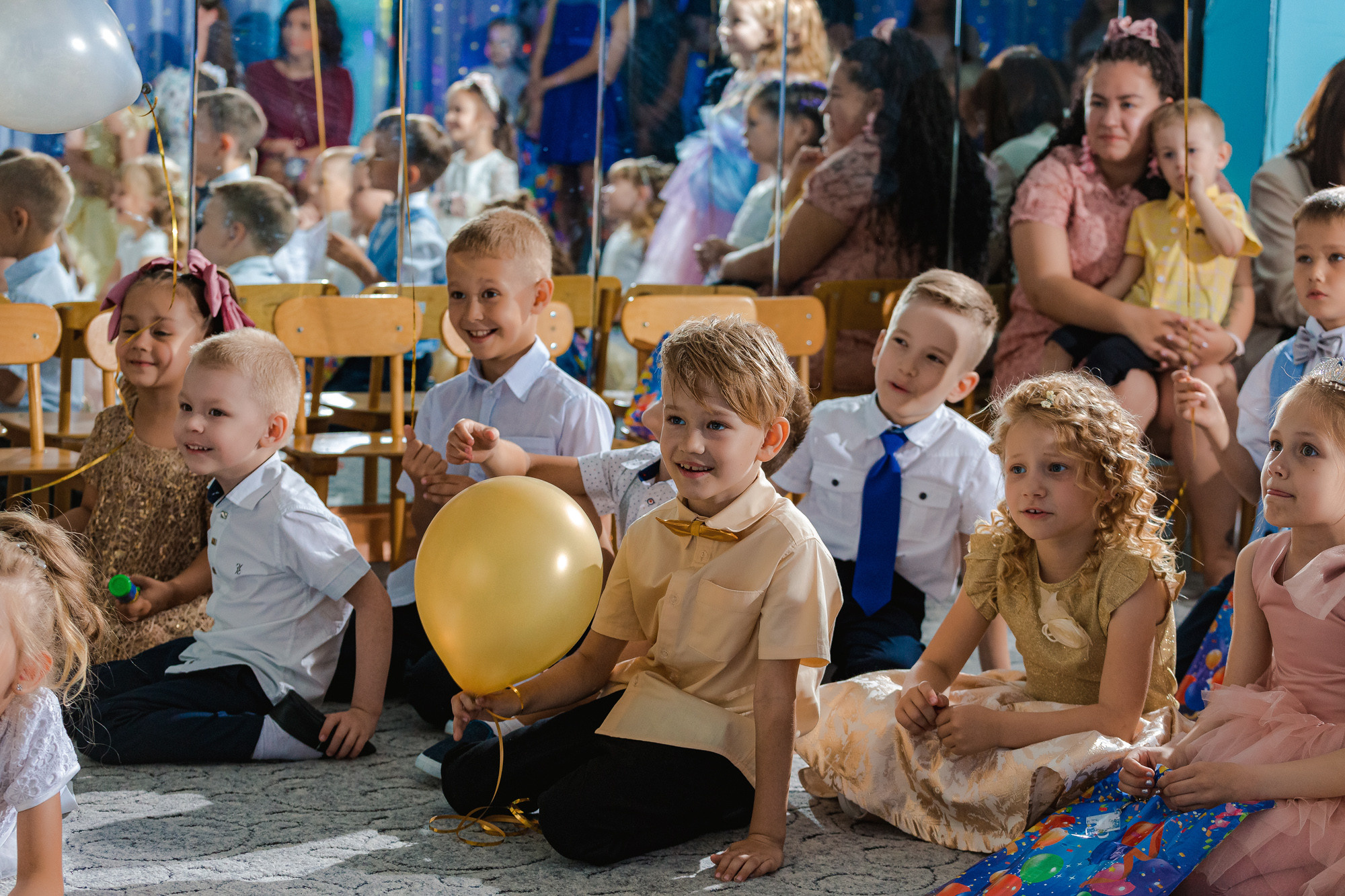 Фотограф на выпускной садик, школа, 1 сентября. Свадебный репортажный и фуд фотограф в Барнауле Гайфулин Виталий
