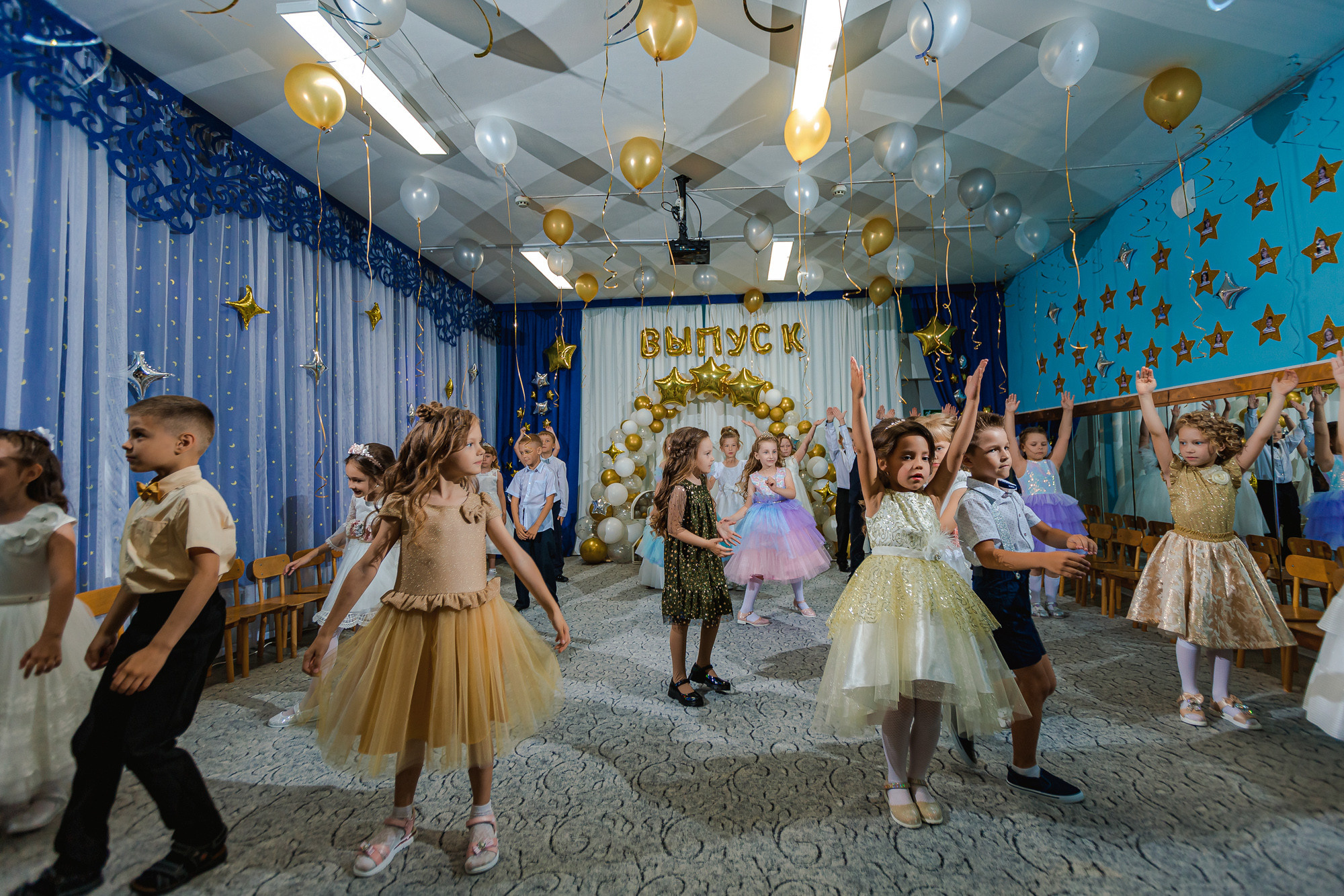 Фотограф на выпускной садик, школа, 1 сентября. Свадебный репортажный и фуд фотограф в Барнауле Гайфулин Виталий