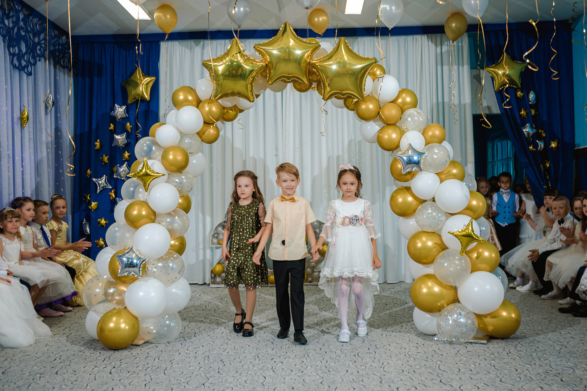 Фотограф на выпускной садик, школа, 1 сентября. Свадебный репортажный и фуд фотограф в Барнауле Гайфулин Виталий