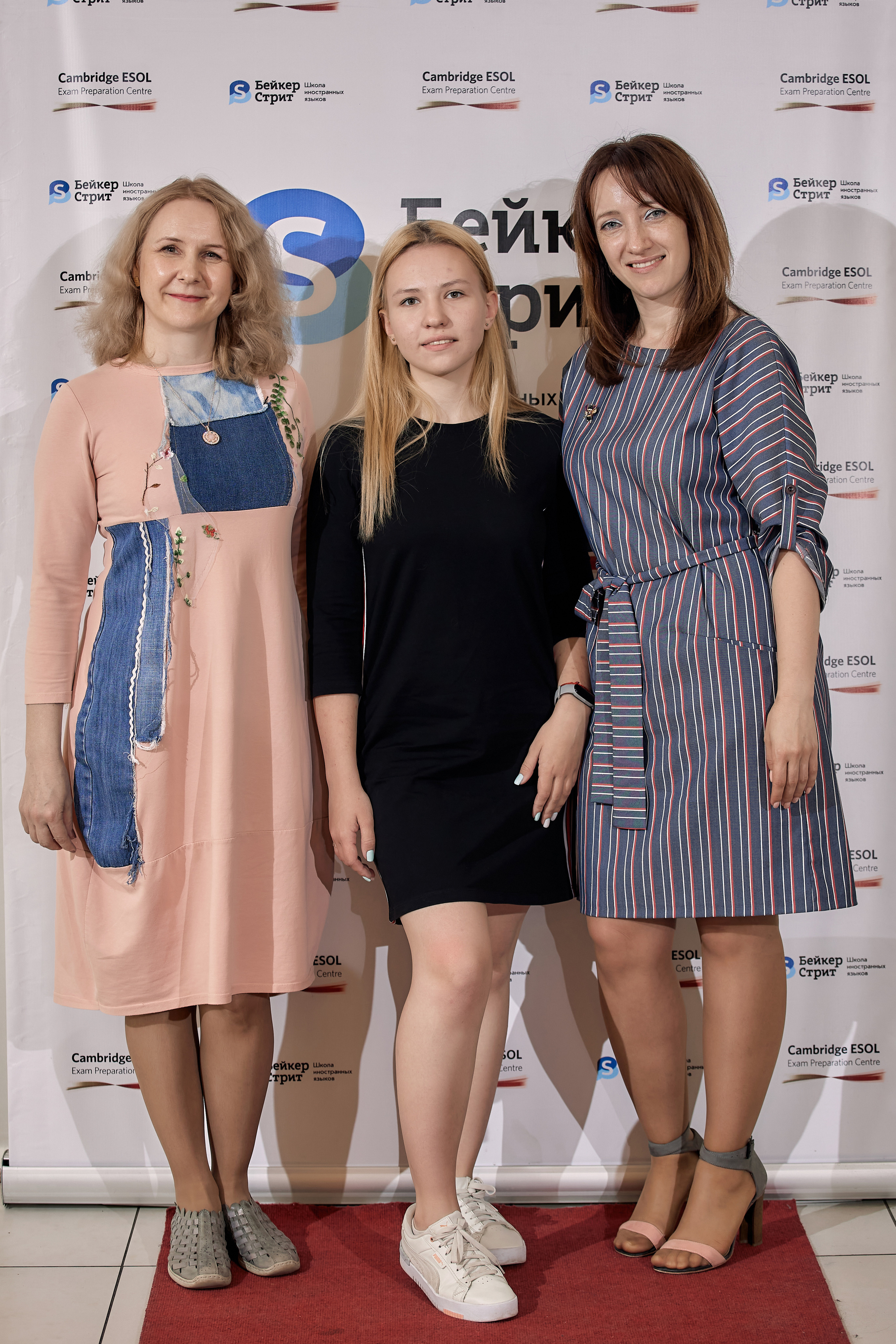 Фотограф на выпускной. Свадебный репортажный и фуд фотограф в Барнауле Гайфулин Виталий